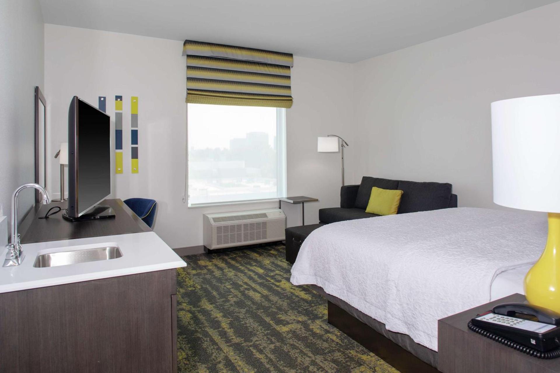 Hampton Inn & Suites Irvine/Orange County Airport photo 24