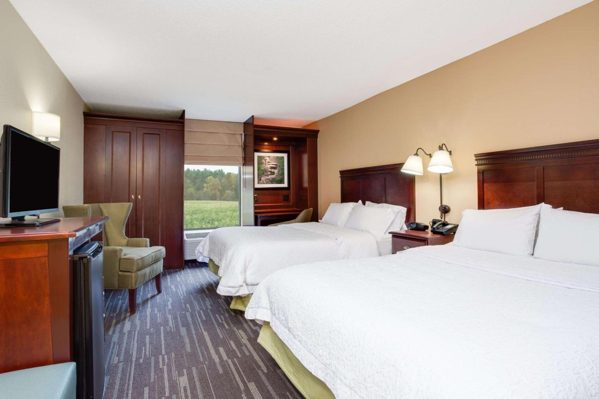Hampton Inn Somerset photo 17