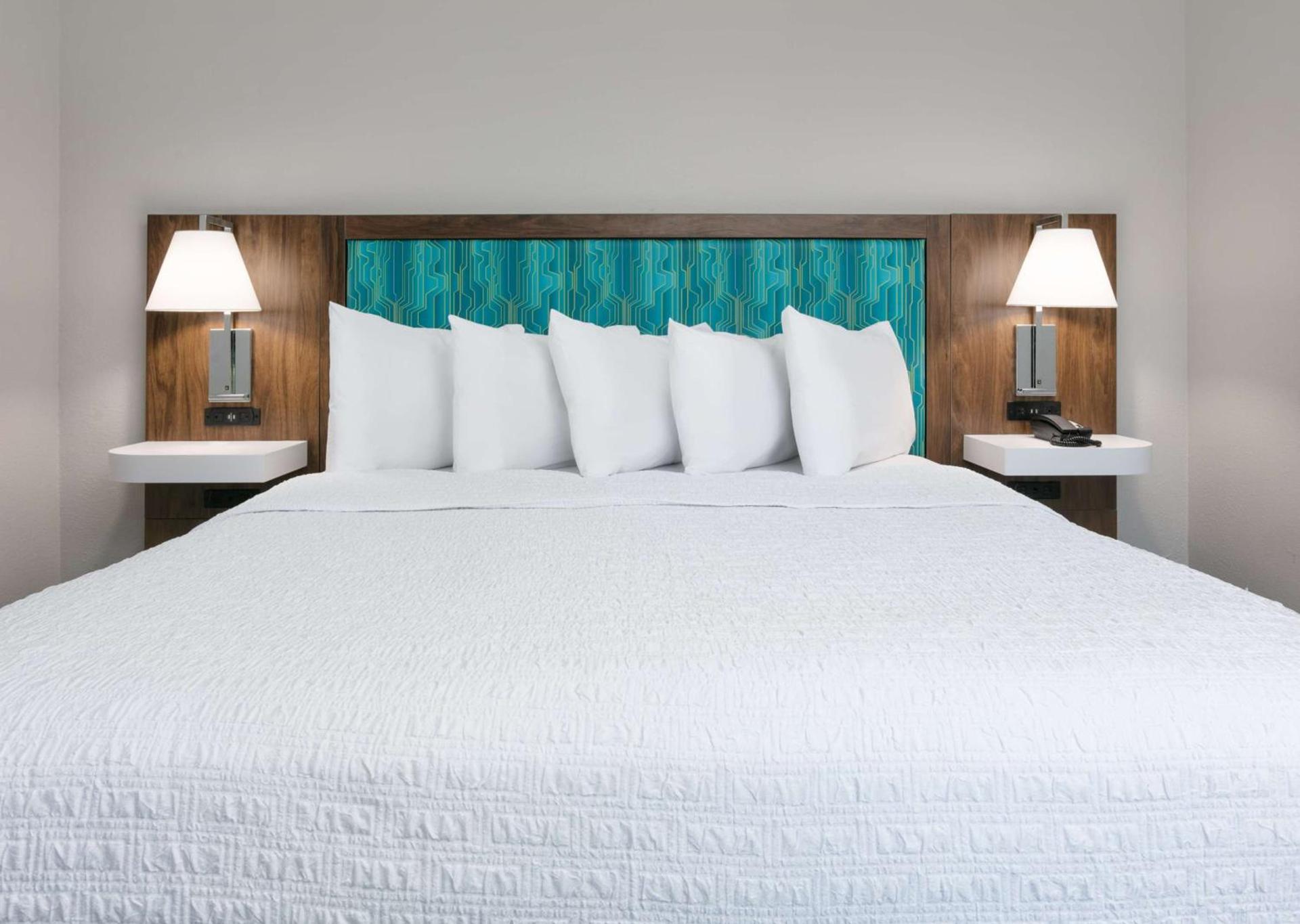 Hampton Inn Santa Cruz photo 24