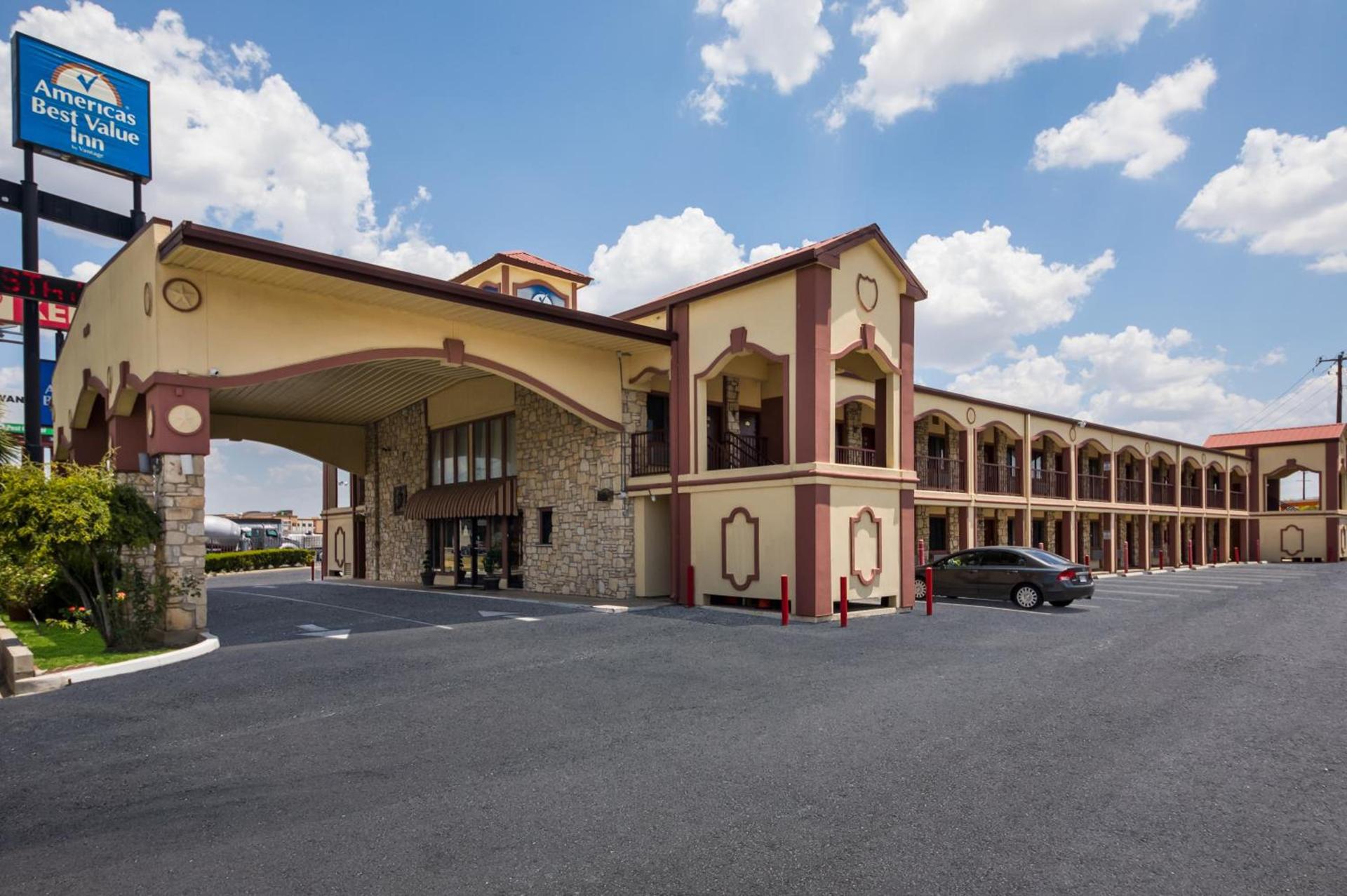 Americas Best Value Inn Buda photo 22
