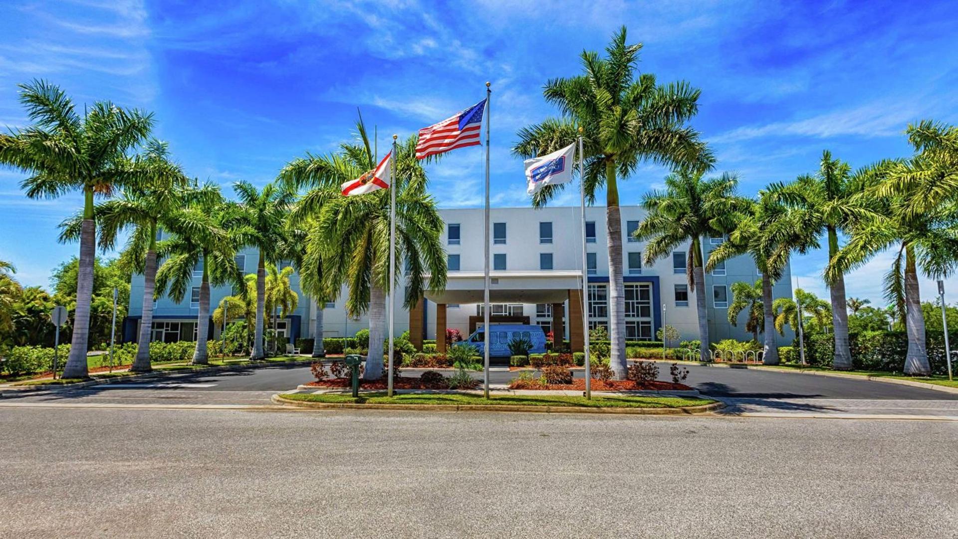 Hampton Inn & Suites Sarasota / Bradenton - Airport — hotel in Sarasota