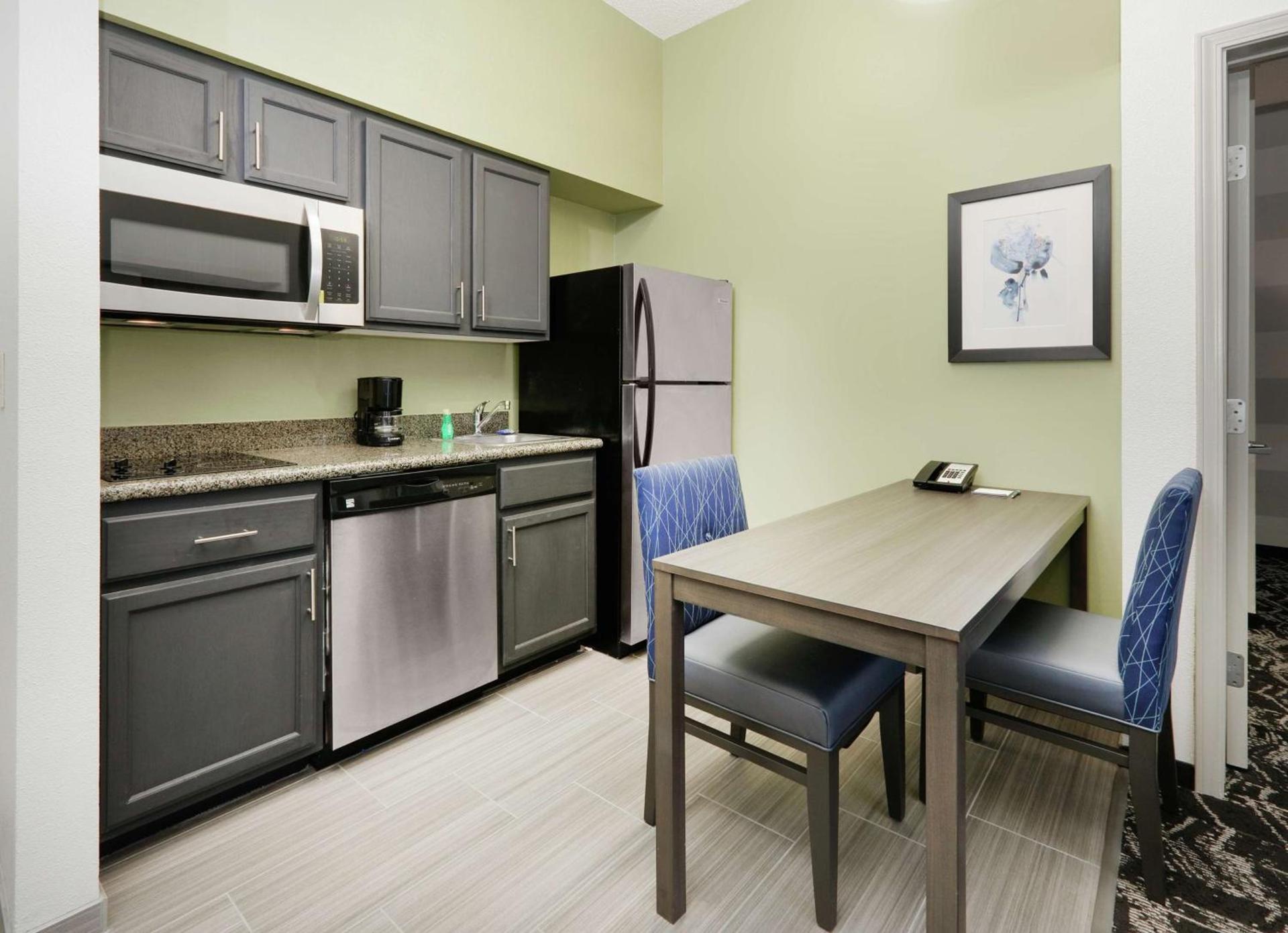 Homewood Suites by Hilton Saint Louis-Chesterfield photo 13