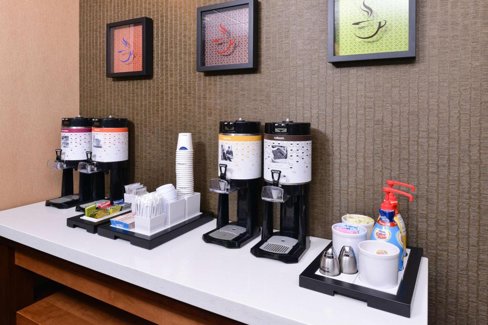 Hampton Inn & Suites St. Louis - Edwardsville photo 16