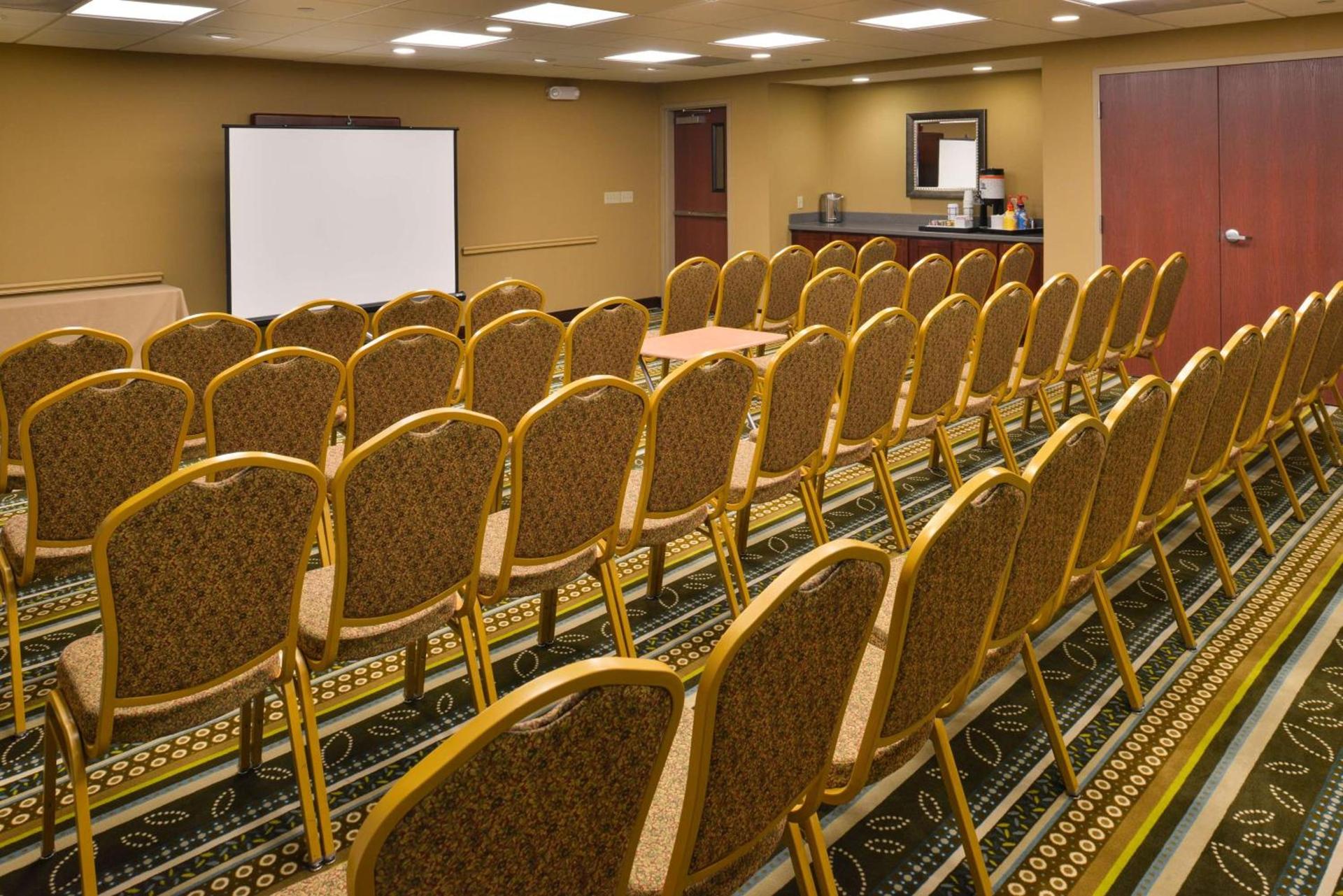 Hampton Inn & Suites St. Louis - Edwardsville photo 39