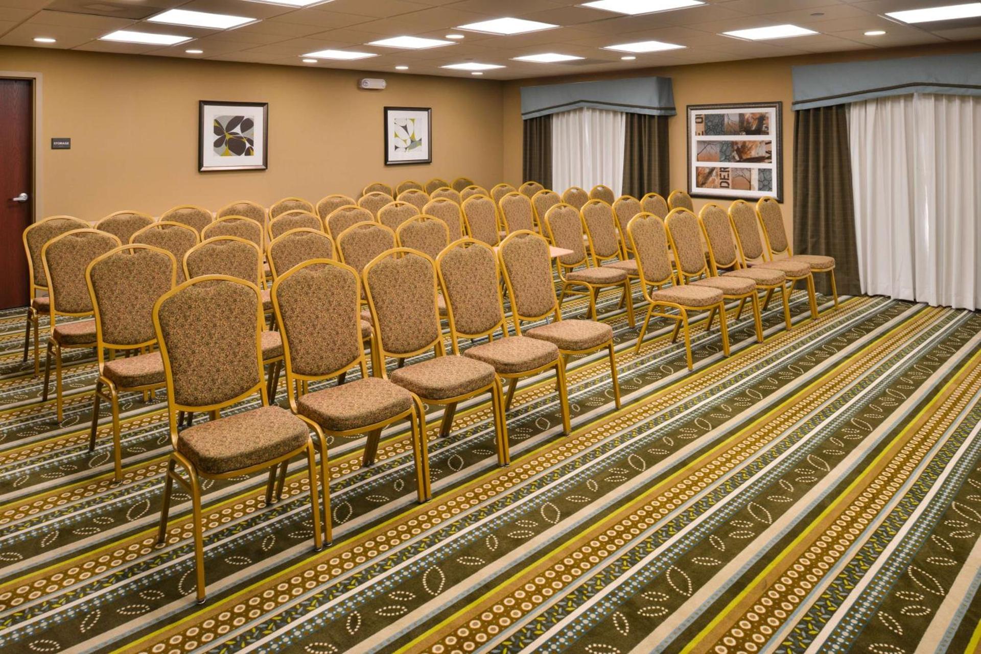 Hampton Inn & Suites St. Louis - Edwardsville photo 38