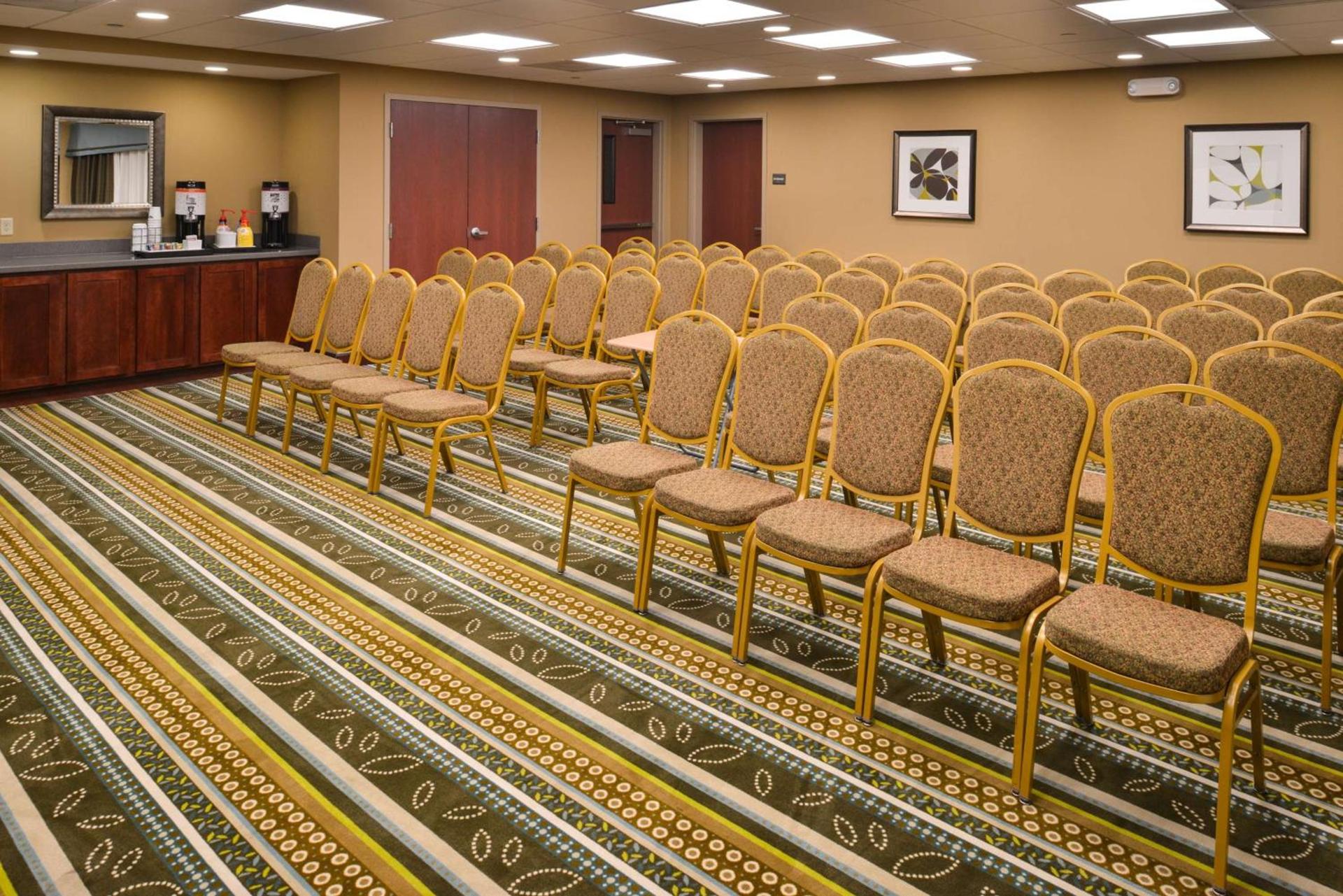 Hampton Inn & Suites St. Louis - Edwardsville photo 40
