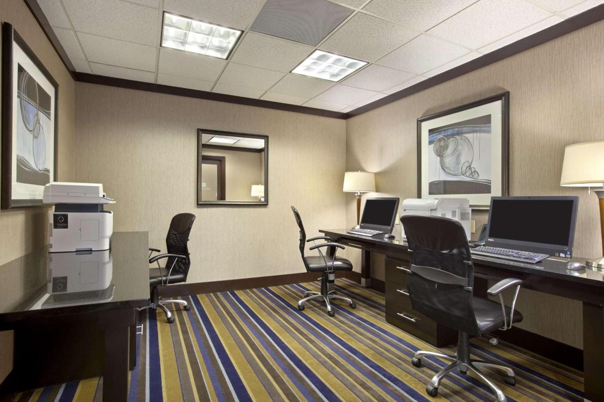 Embassy Suites by Hilton St Louis Airport photo 30