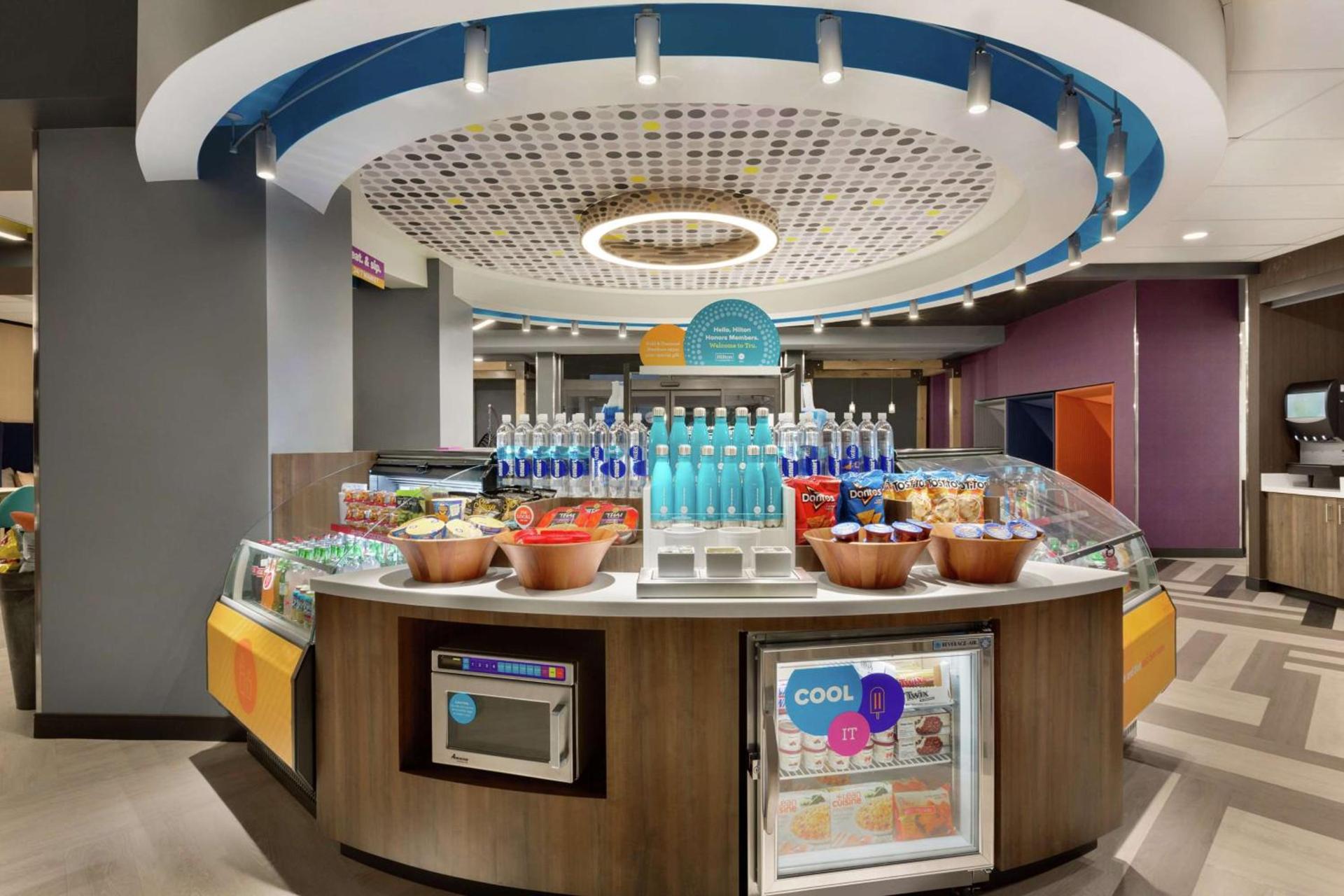 Tru by Hilton St. Charles St. Louis photo 10