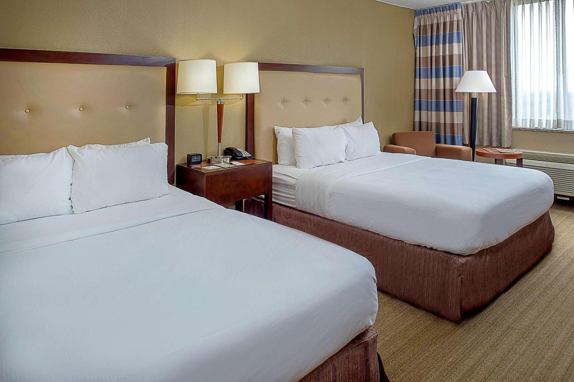 DoubleTree by Hilton St. Louis at Westport photo 25