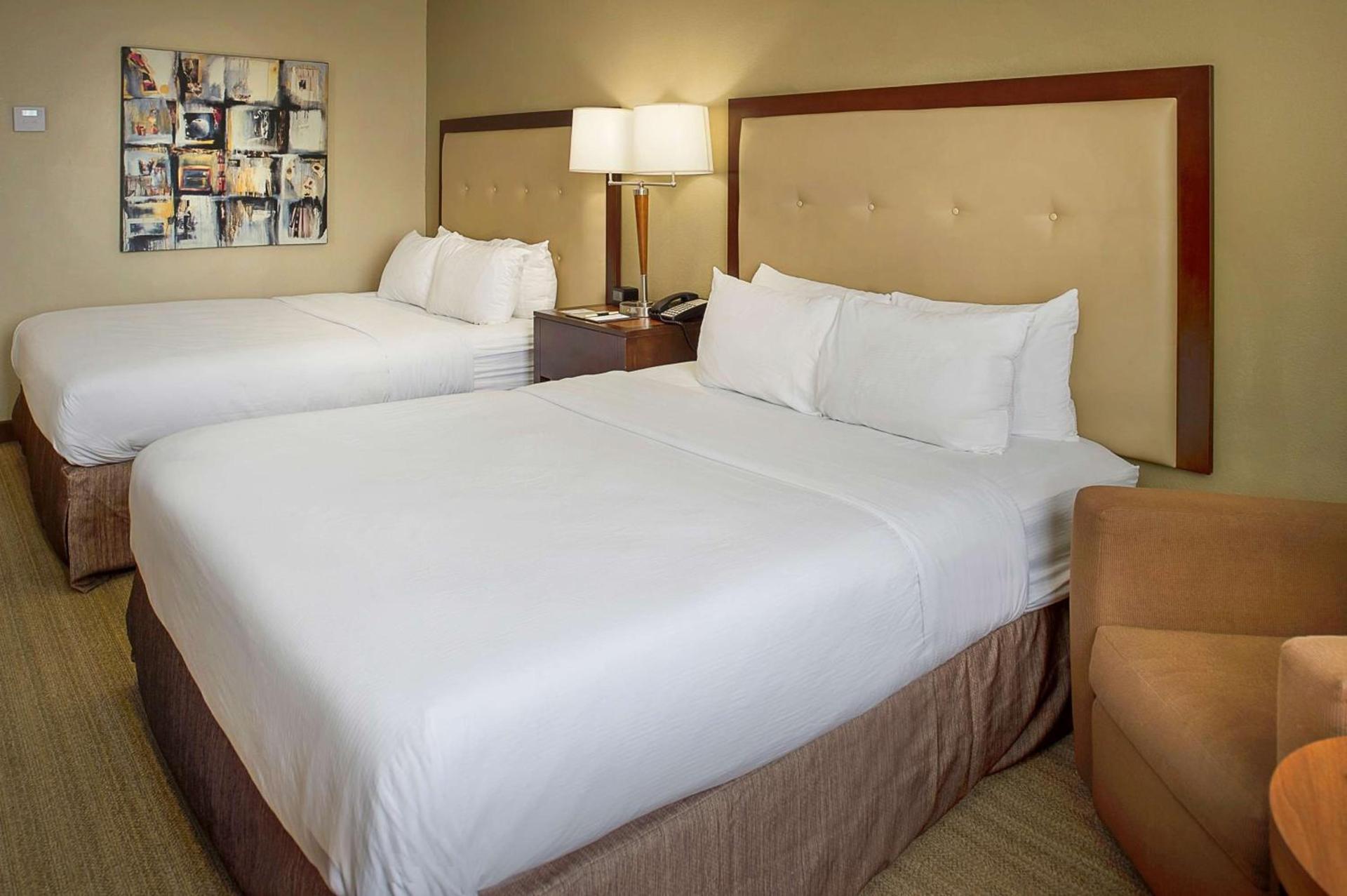 DoubleTree by Hilton St. Louis at Westport photo 26