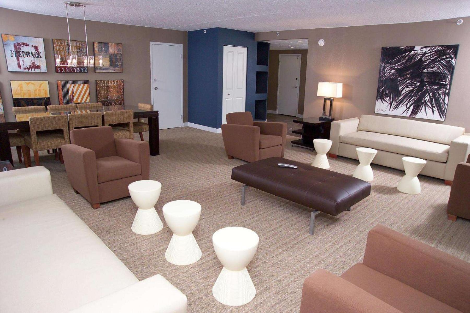 DoubleTree by Hilton St. Louis at Westport photo 32