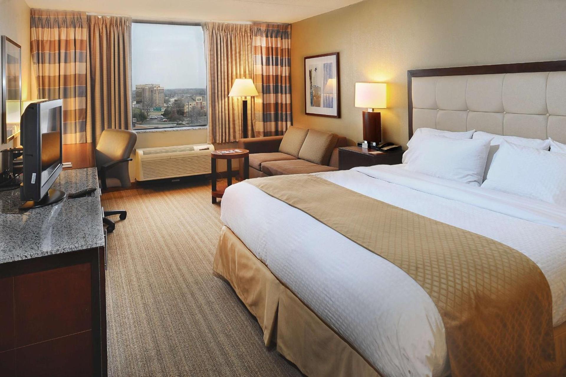 DoubleTree by Hilton St. Louis at Westport photo 36
