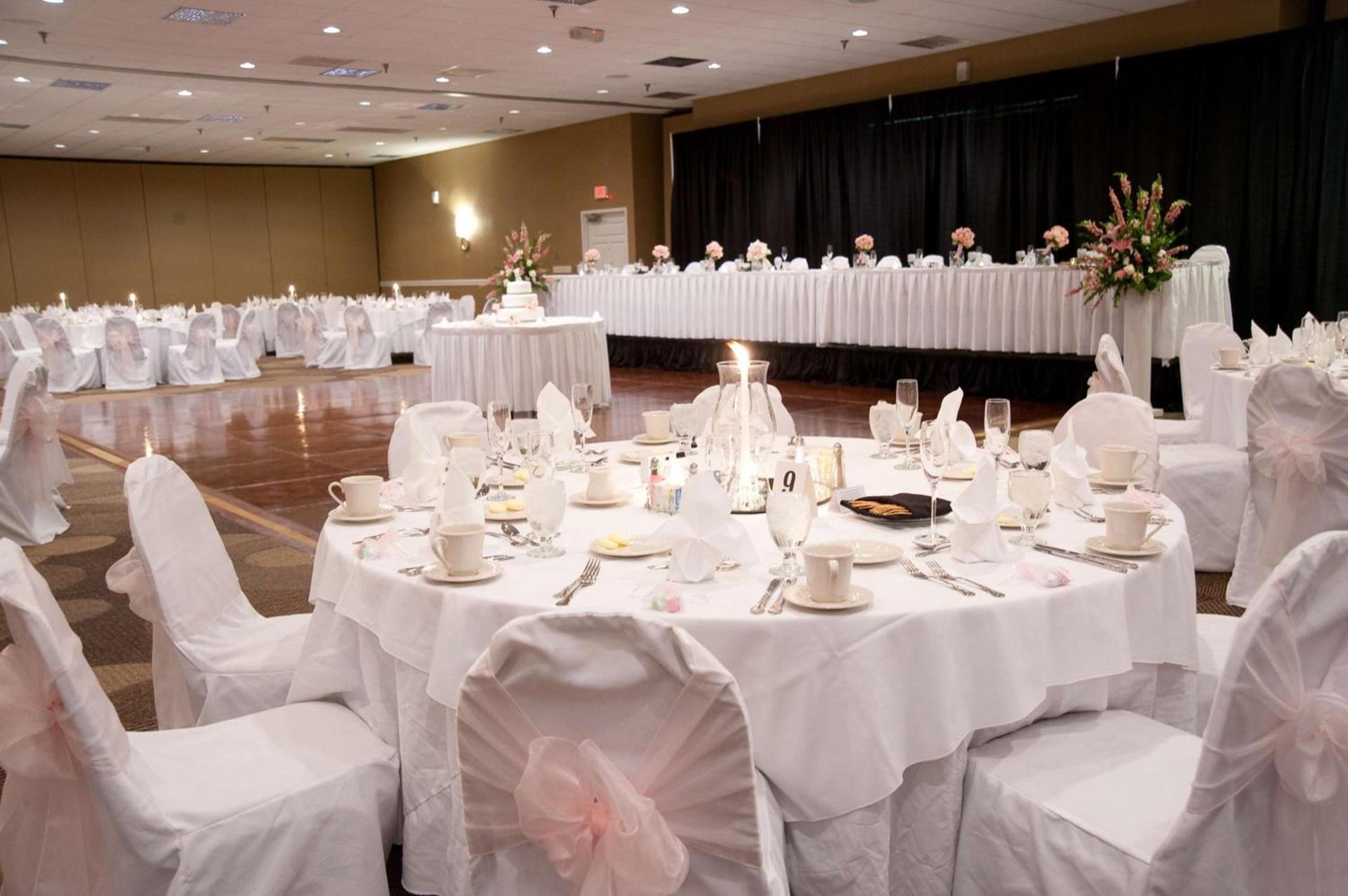 DoubleTree by Hilton St. Louis at Westport photo 37