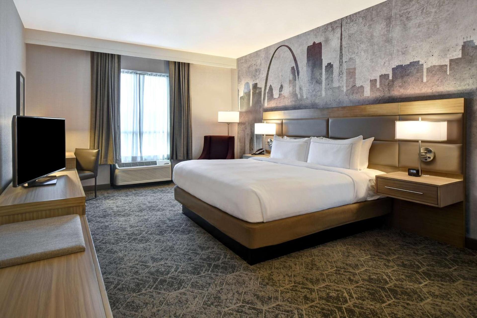 DoubleTree by Hilton St. Louis Airport, MO photo 24