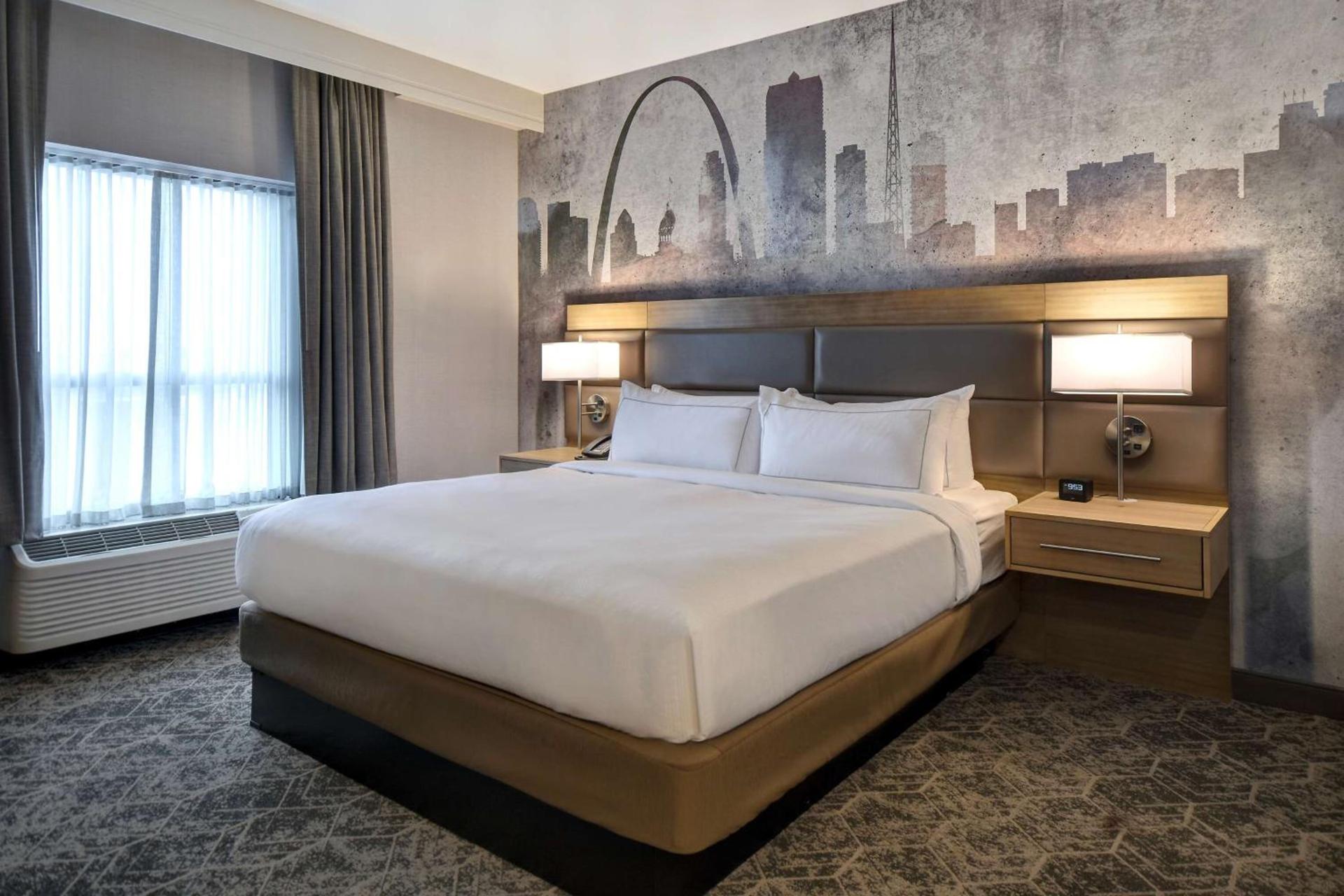 DoubleTree by Hilton St. Louis Airport, MO photo 29