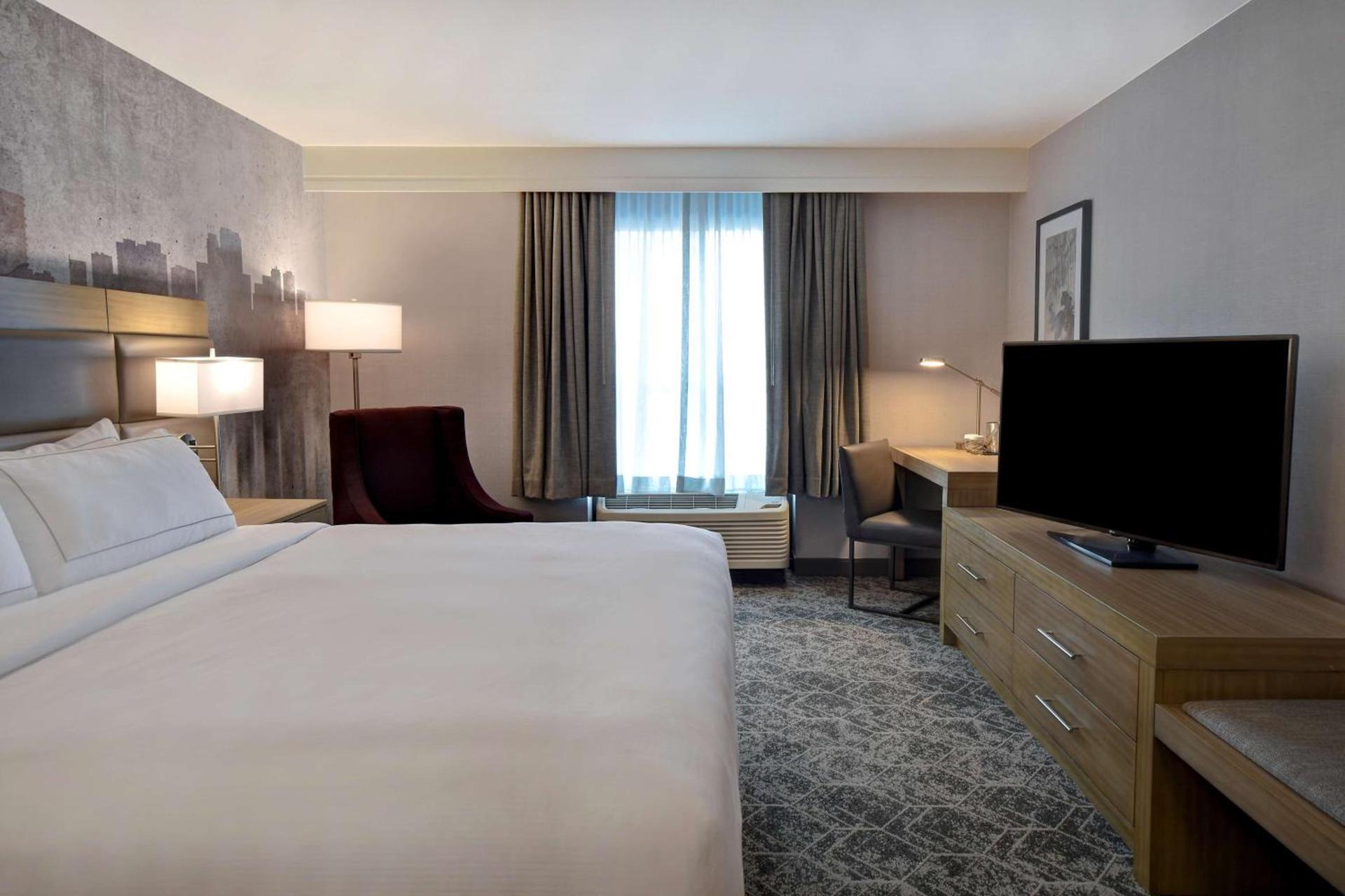 DoubleTree by Hilton St. Louis Airport, MO photo 30