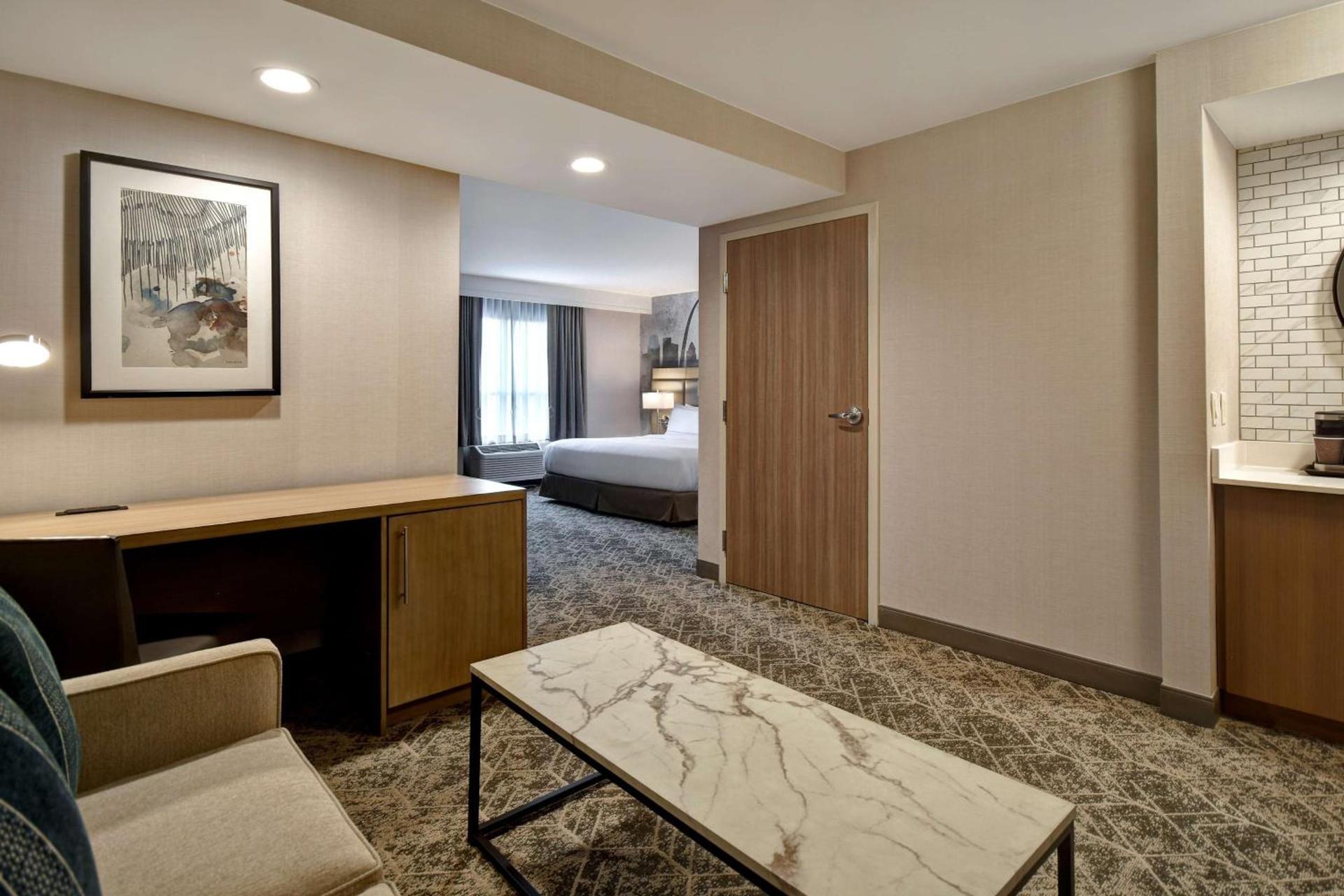 DoubleTree by Hilton St. Louis Airport, MO photo 39