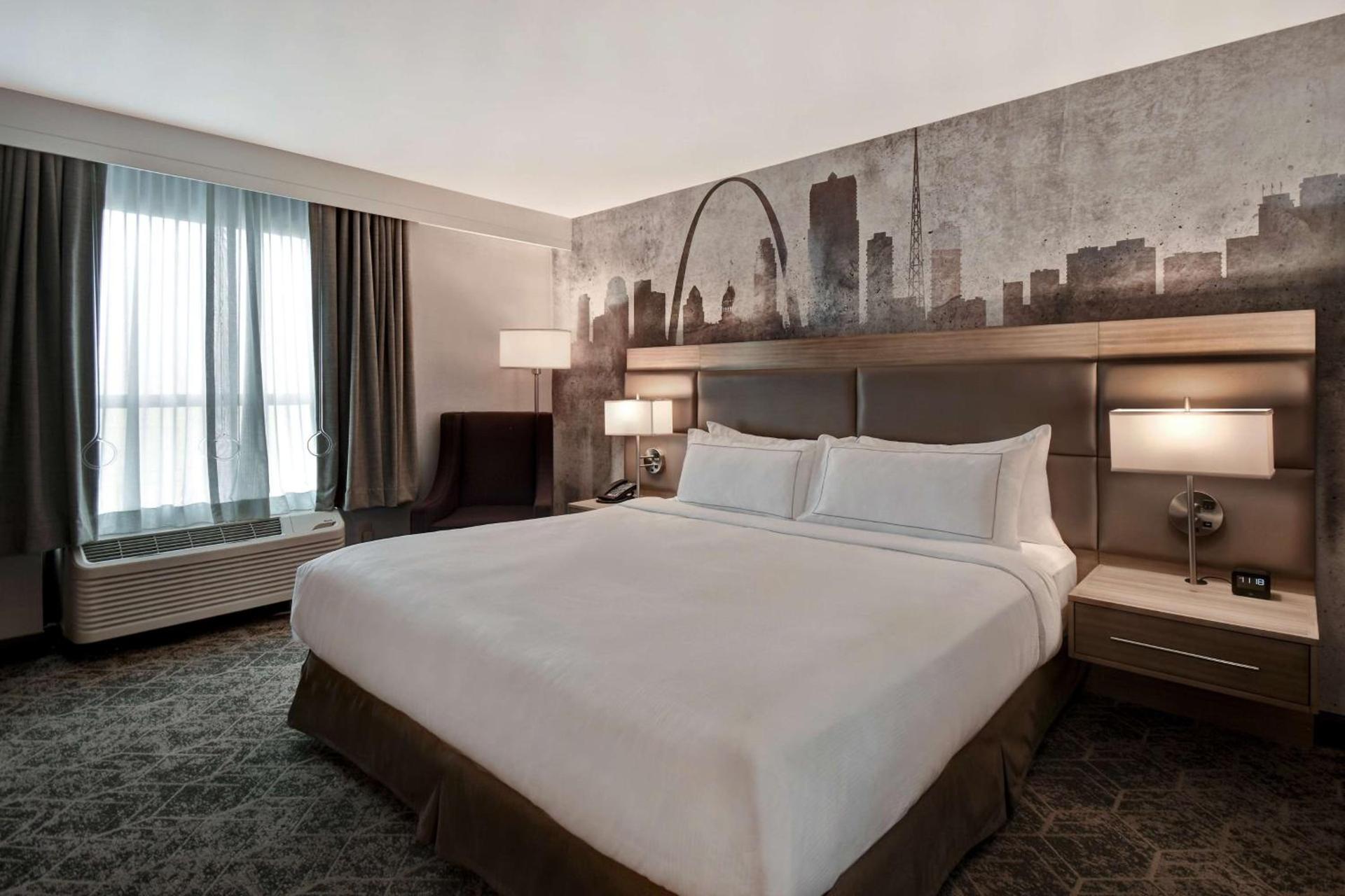 DoubleTree by Hilton St. Louis Airport, MO photo 40