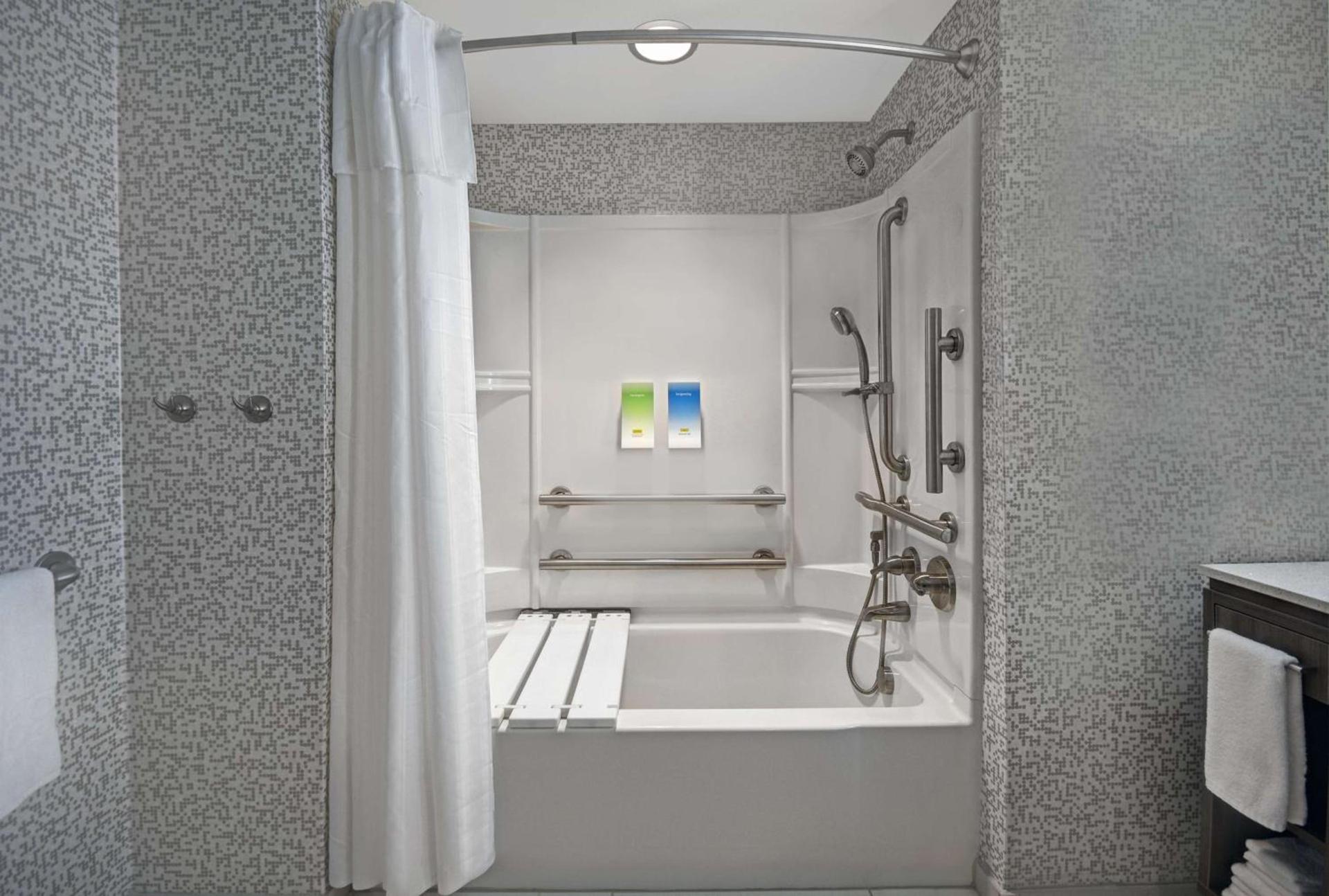 Home2 Suites By Hilton Utica, Ny photo 20