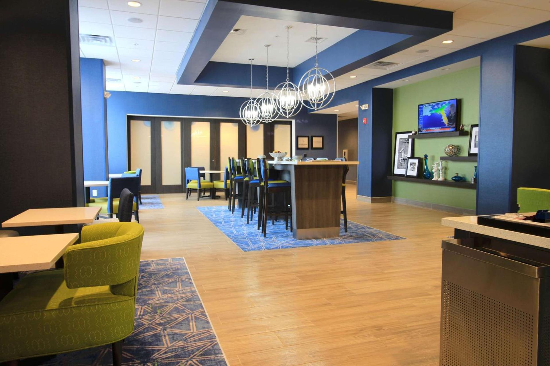 Hampton Inn West Plains photo 4