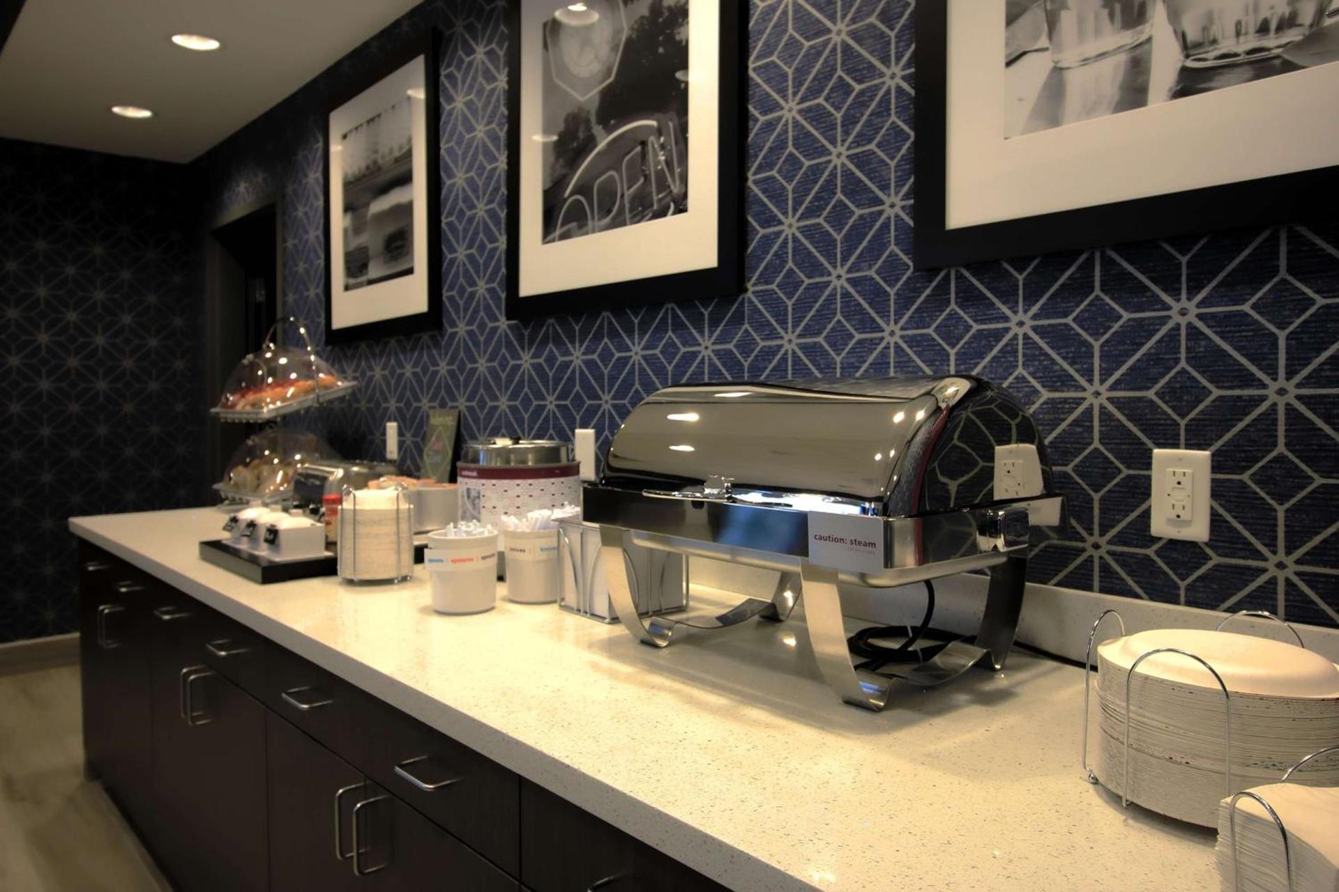 Hampton Inn West Plains photo 6