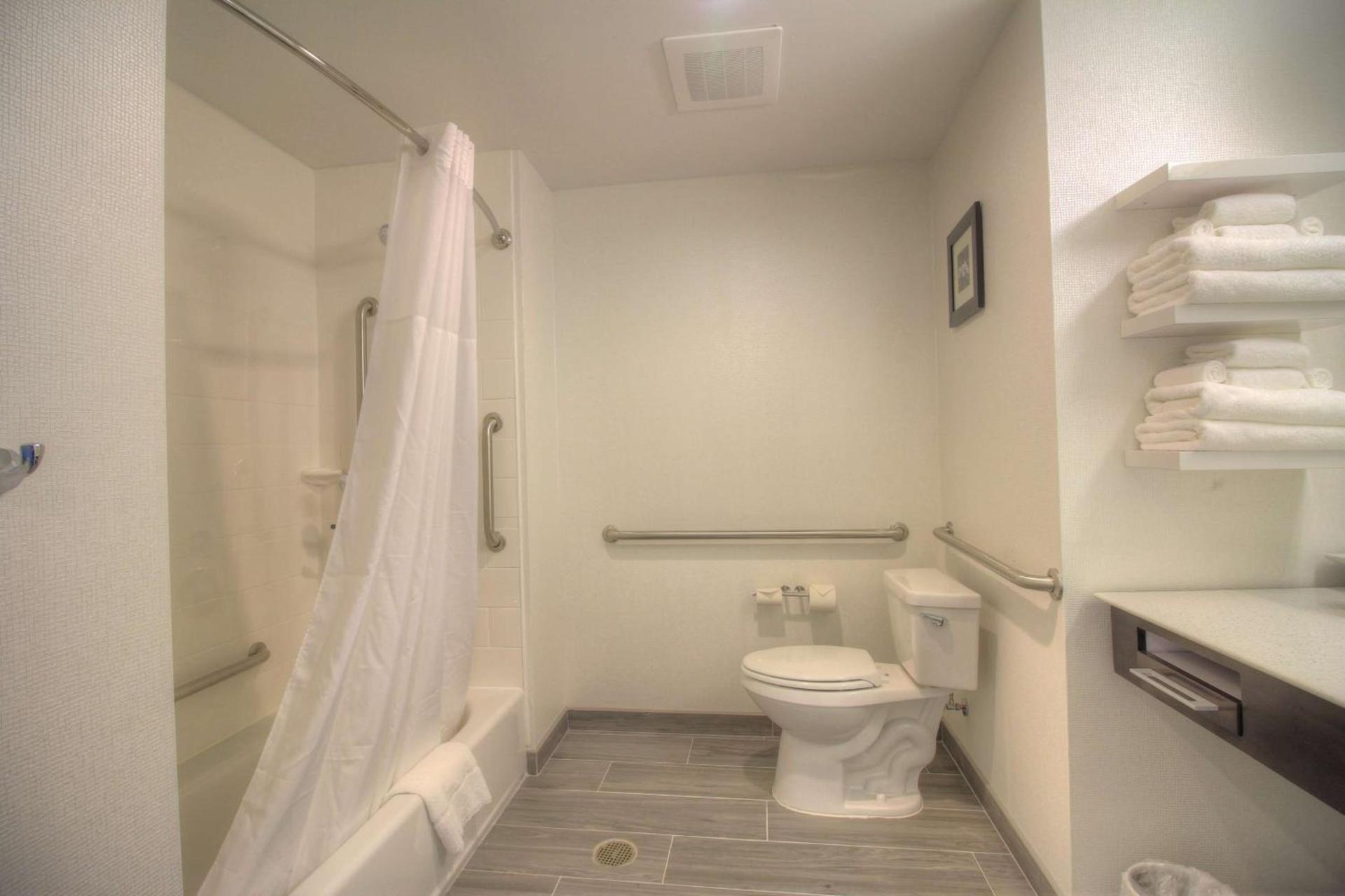 Hampton Inn West Plains photo 10