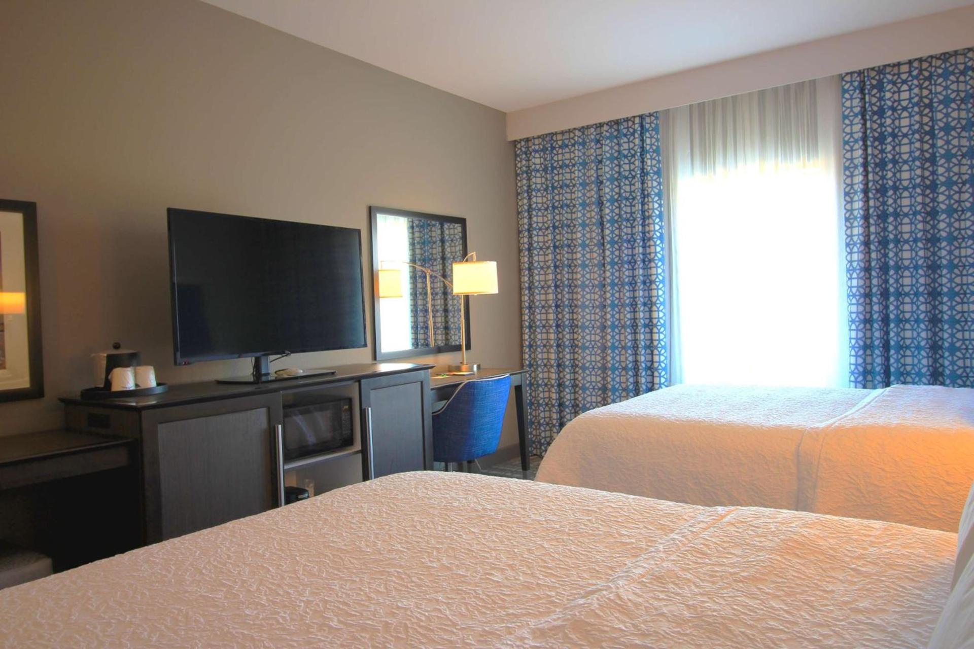 Hampton Inn West Plains photo 12