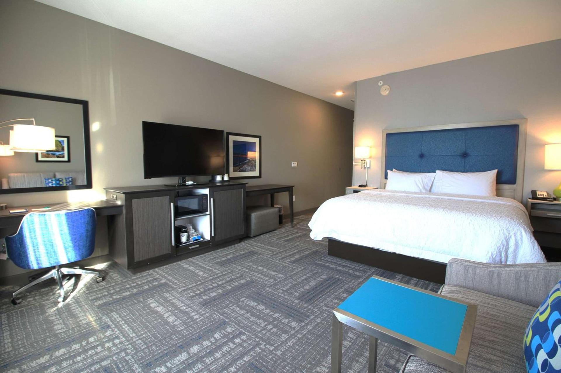 Hampton Inn West Plains photo 14