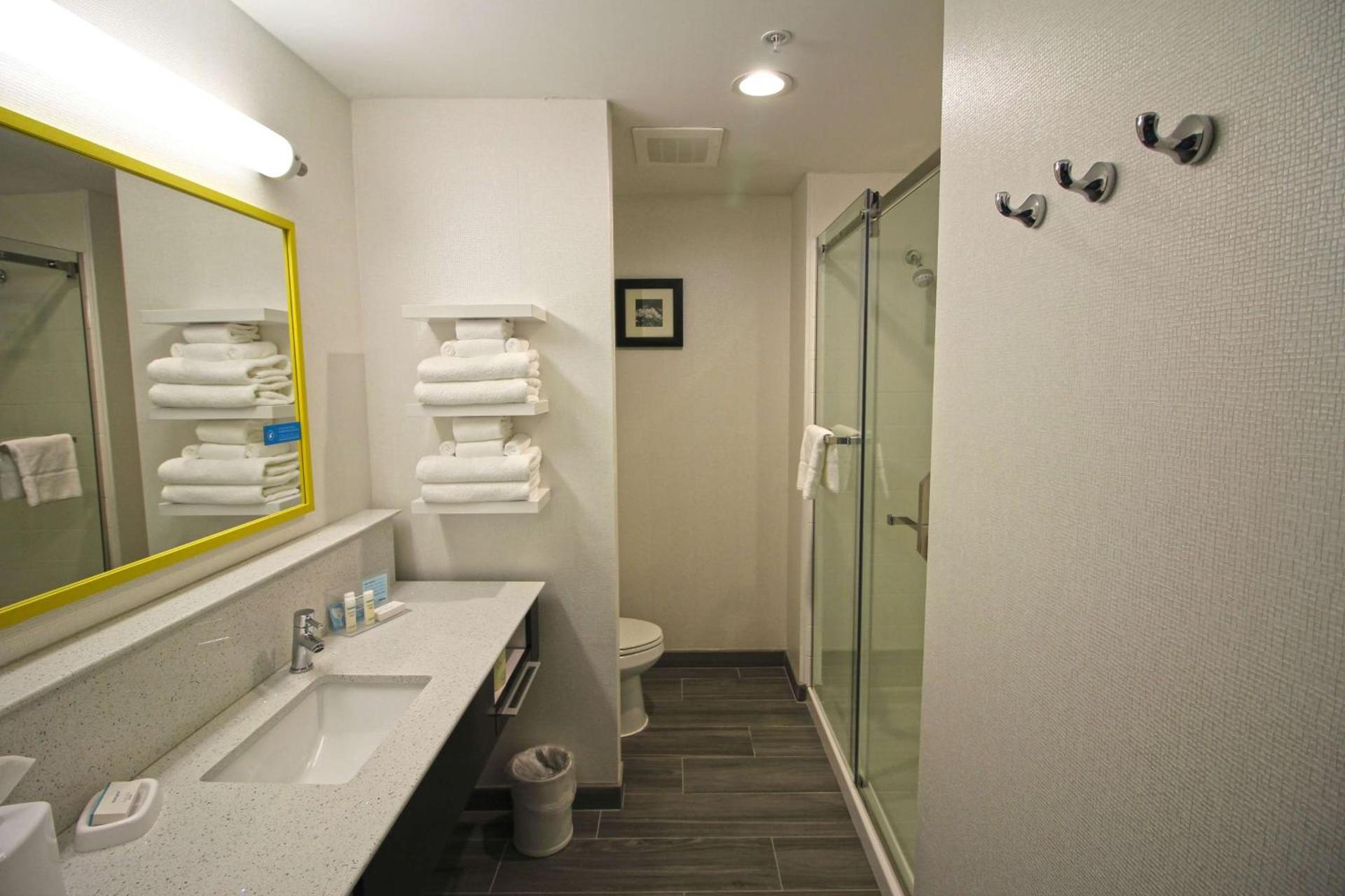 Hampton Inn West Plains photo 17