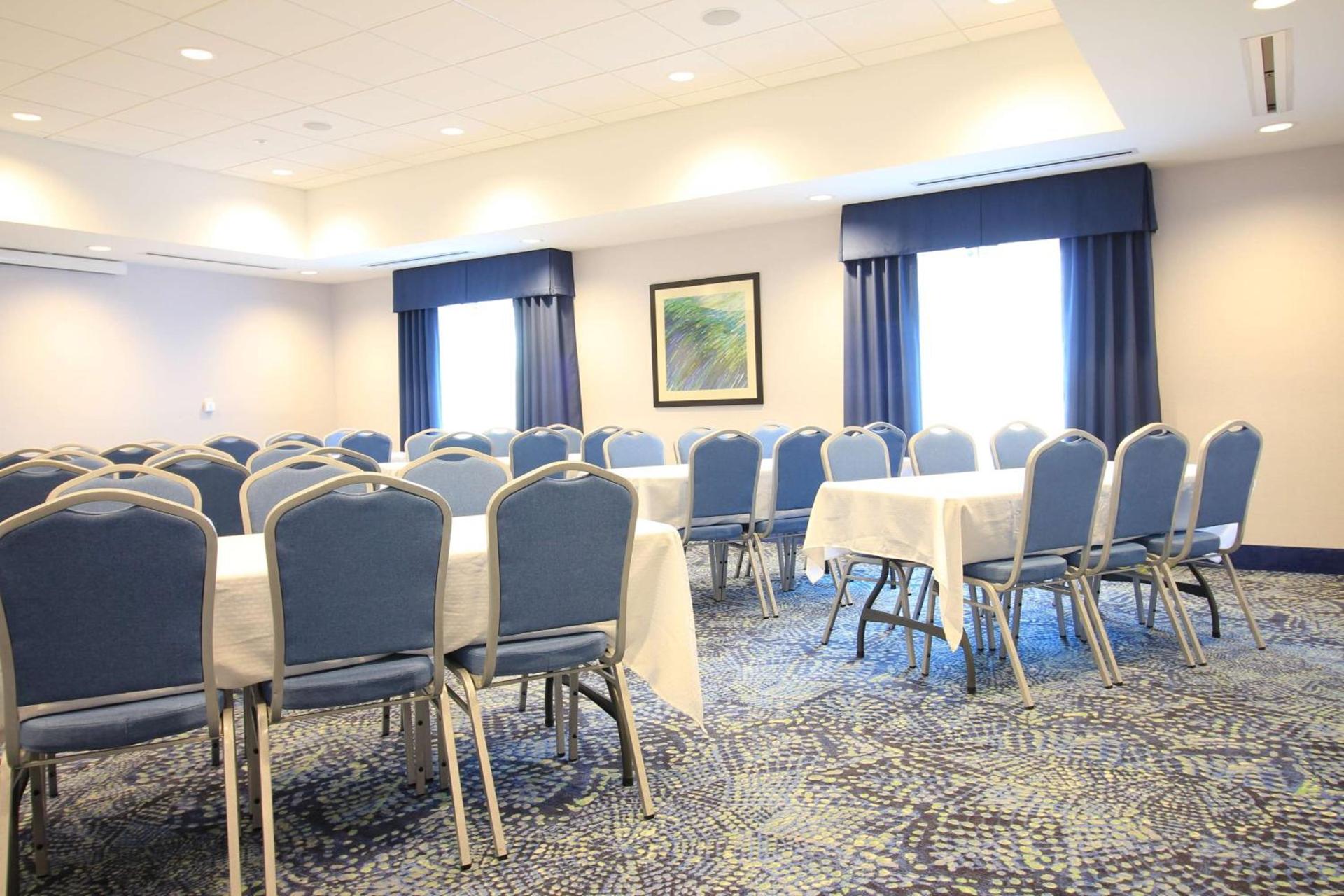 Hampton Inn West Plains photo 21