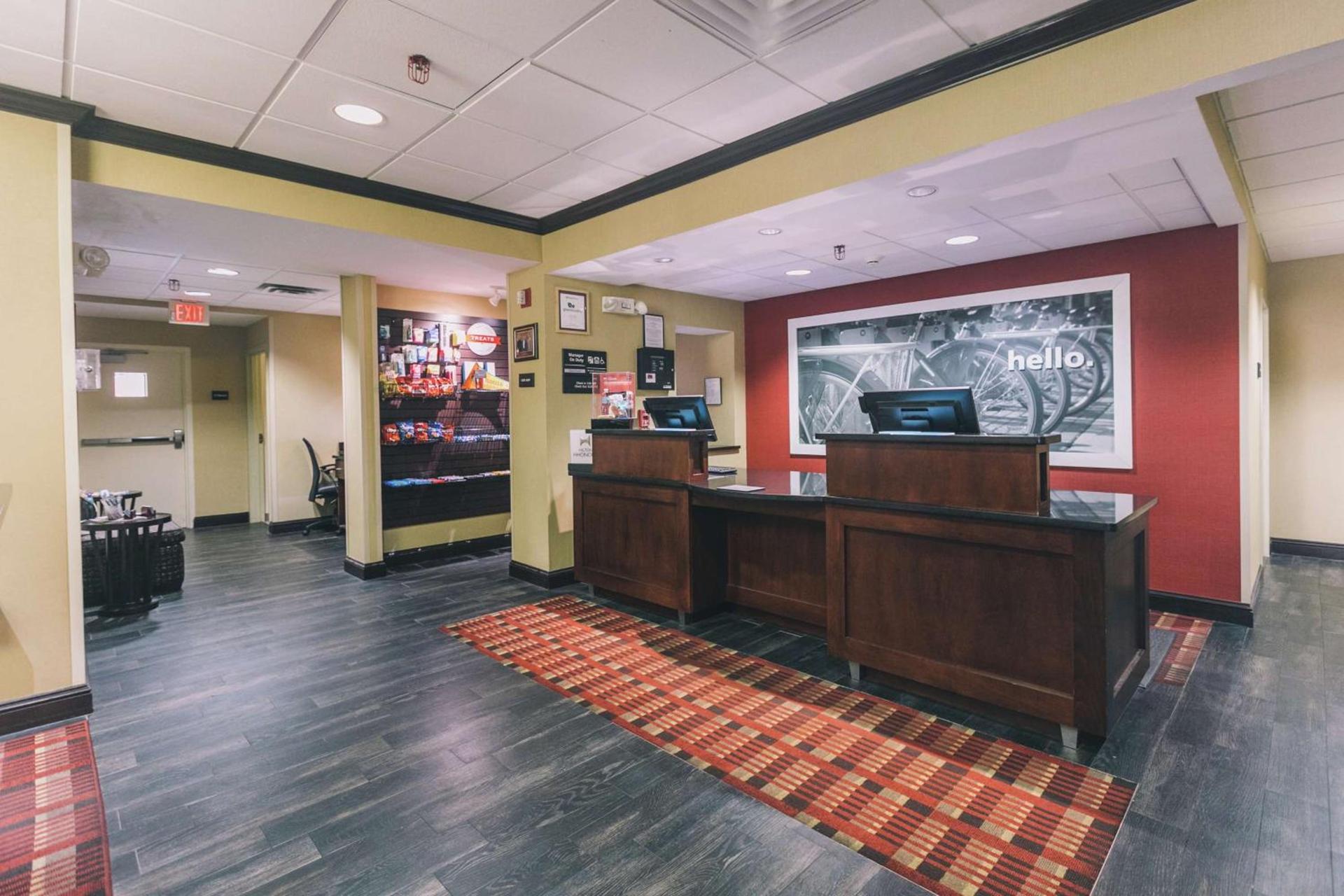 Hampton Inn Tallahassee-Central photo 4
