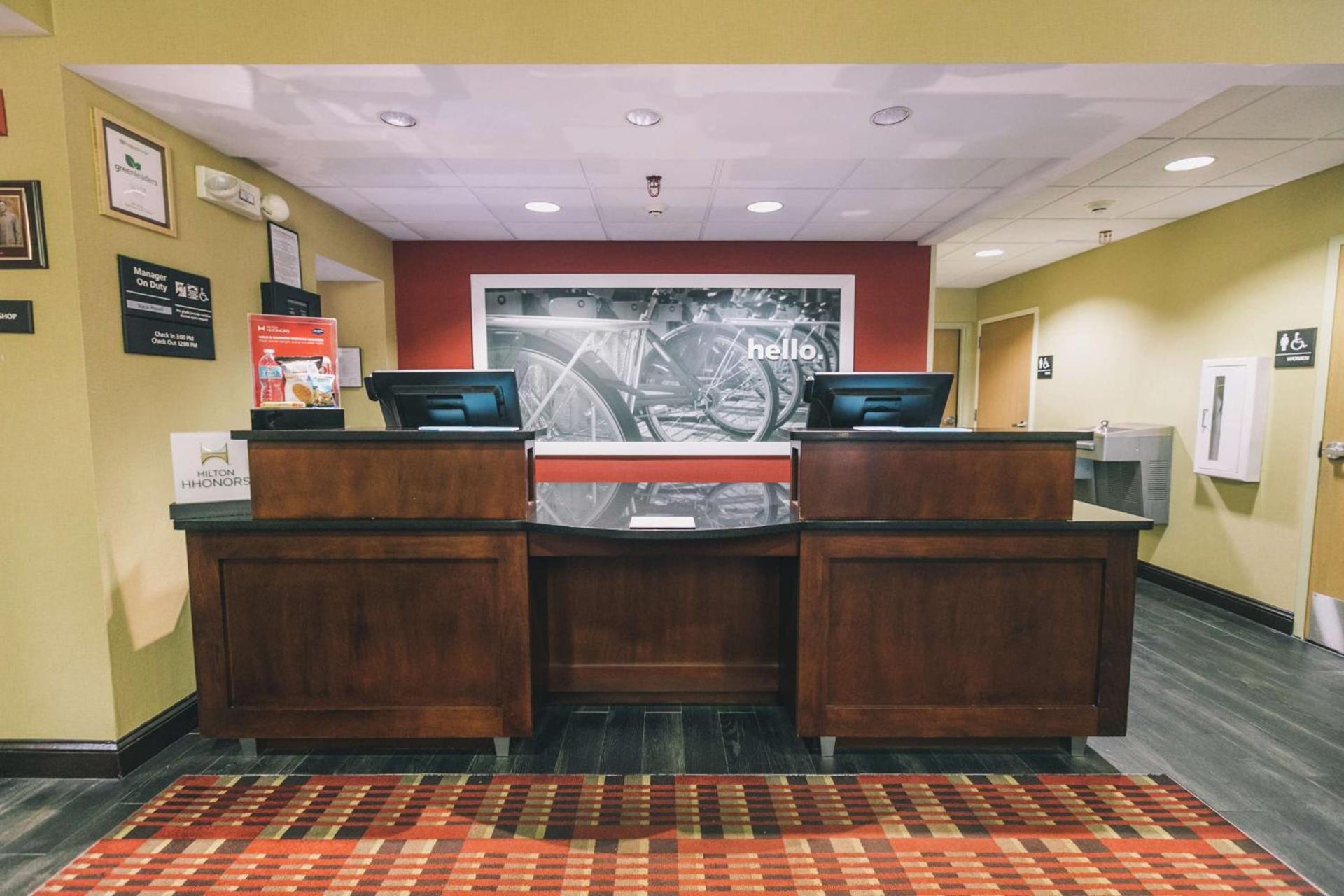 Hampton Inn Tallahassee-Central photo 5