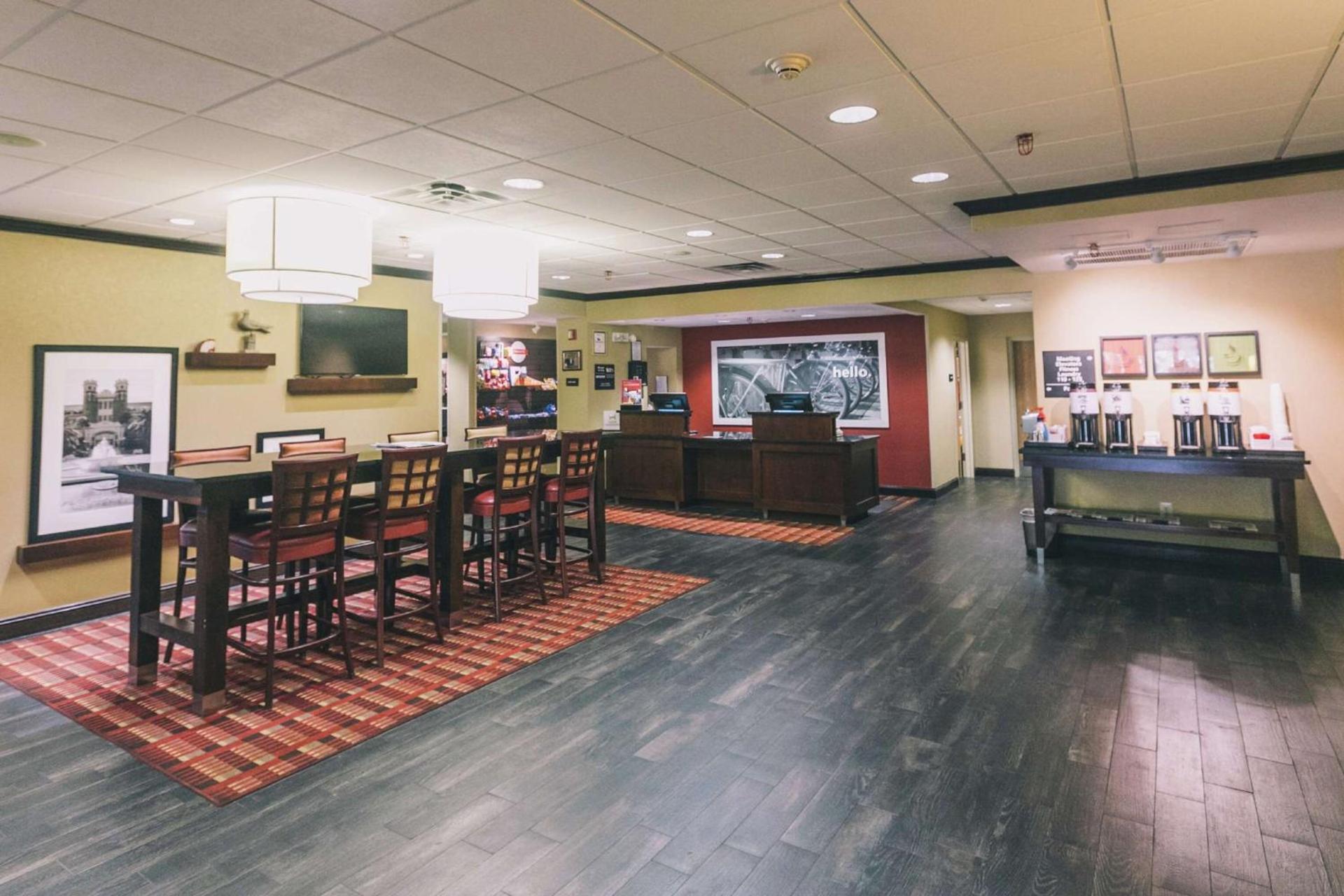 Hampton Inn Tallahassee-Central photo 6