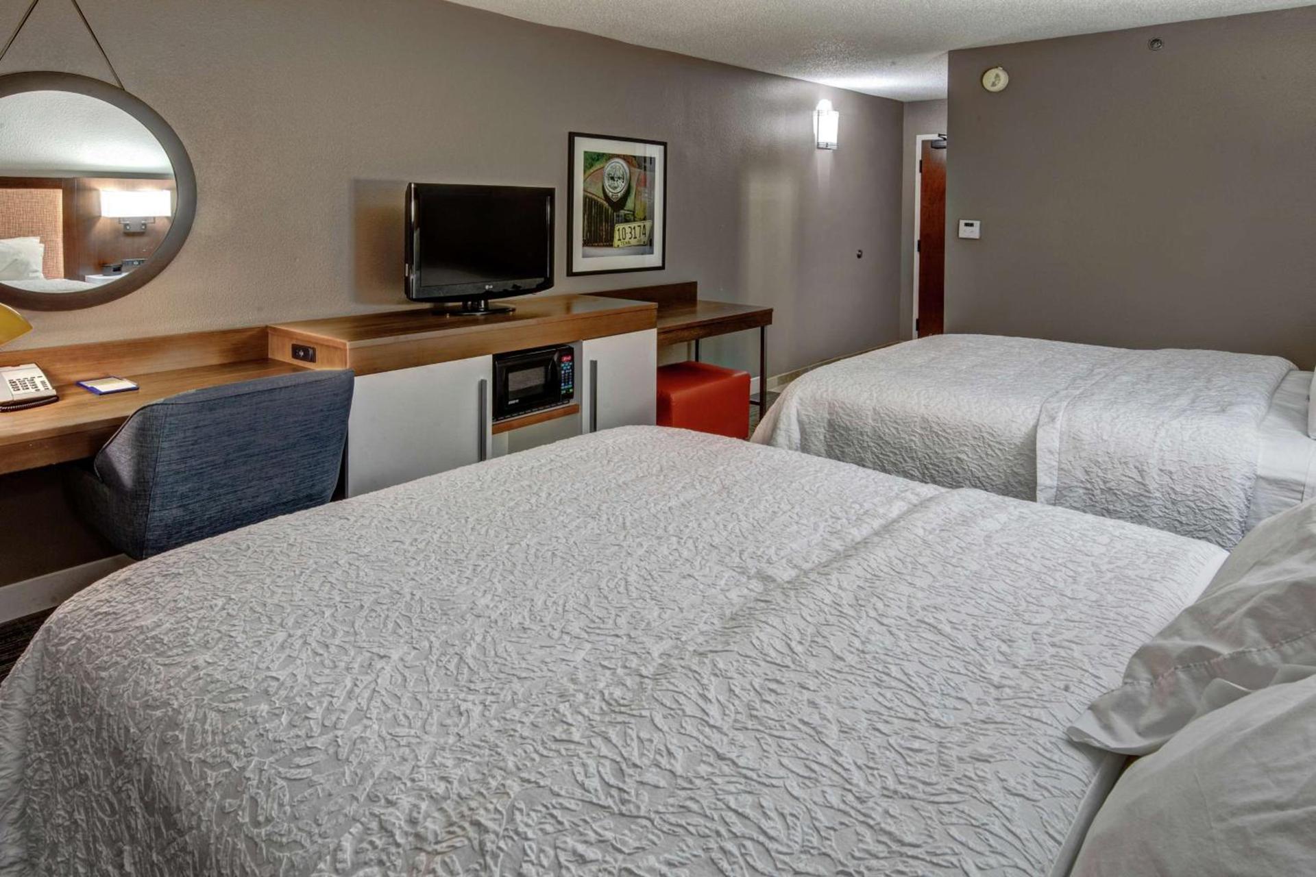 Hampton Inn Tullahoma photo 14