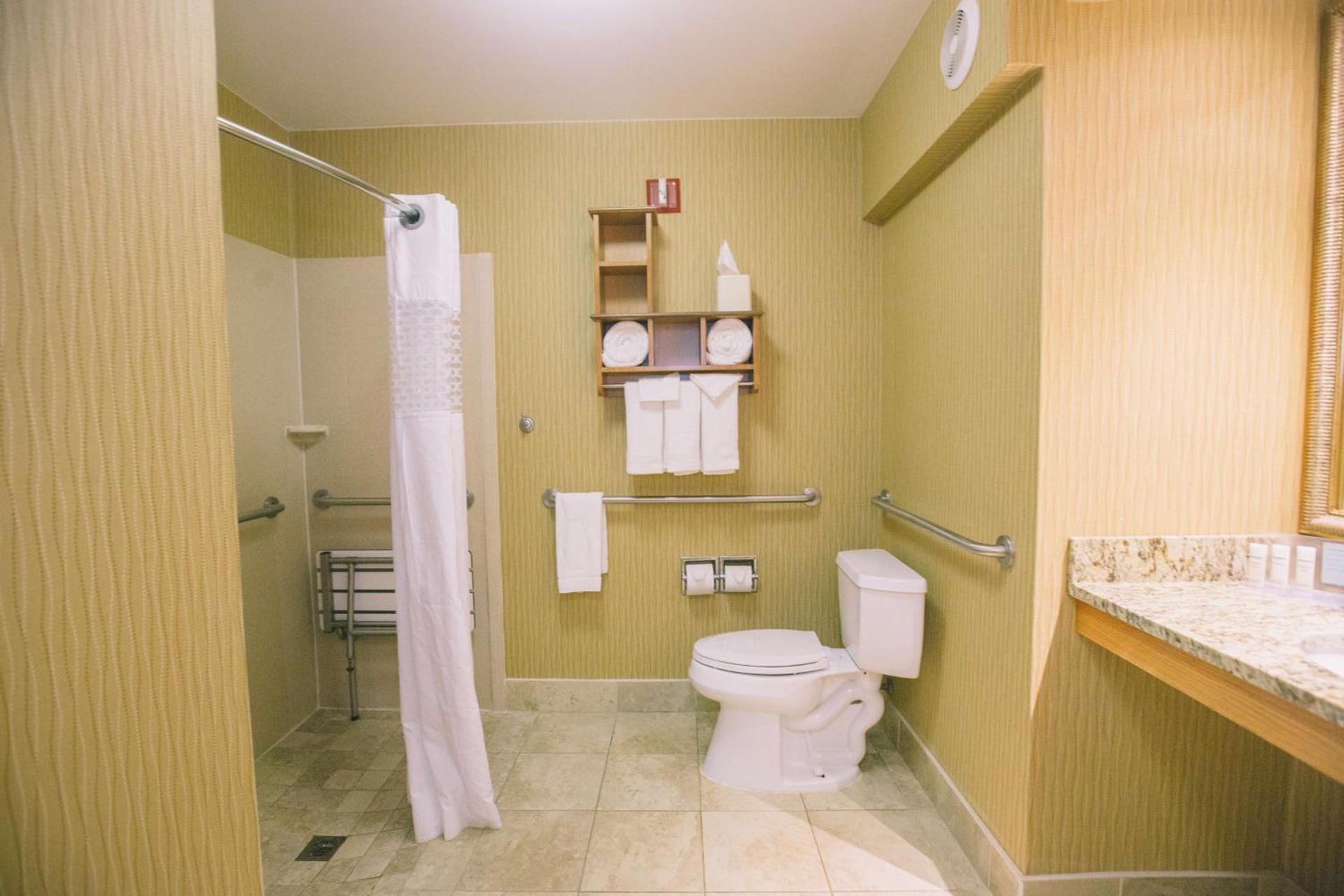 Hampton Inn Tallahassee-Central photo 23