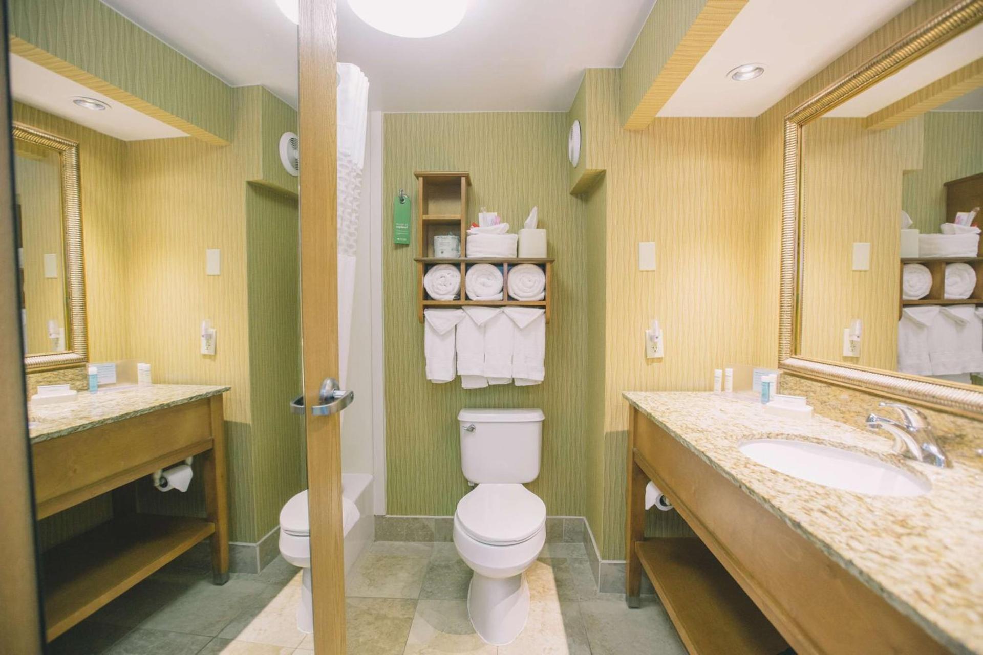 Hampton Inn Tallahassee-Central photo 25
