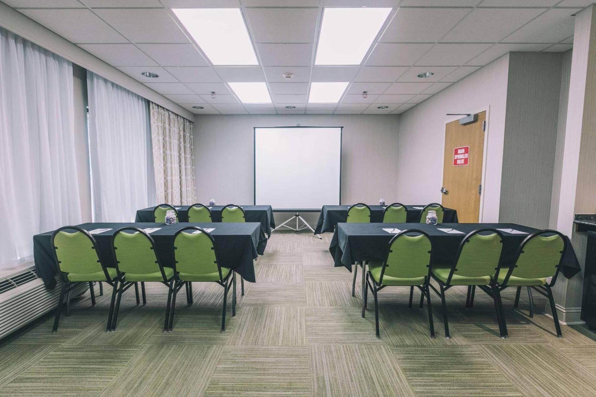 Hampton Inn Tallahassee-Central photo 27