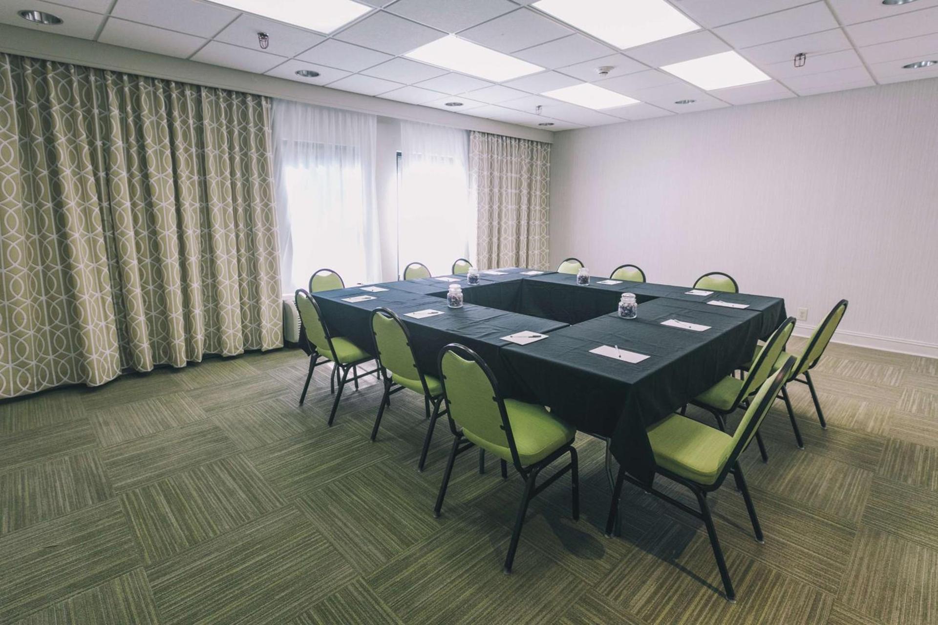 Hampton Inn Tallahassee-Central photo 28