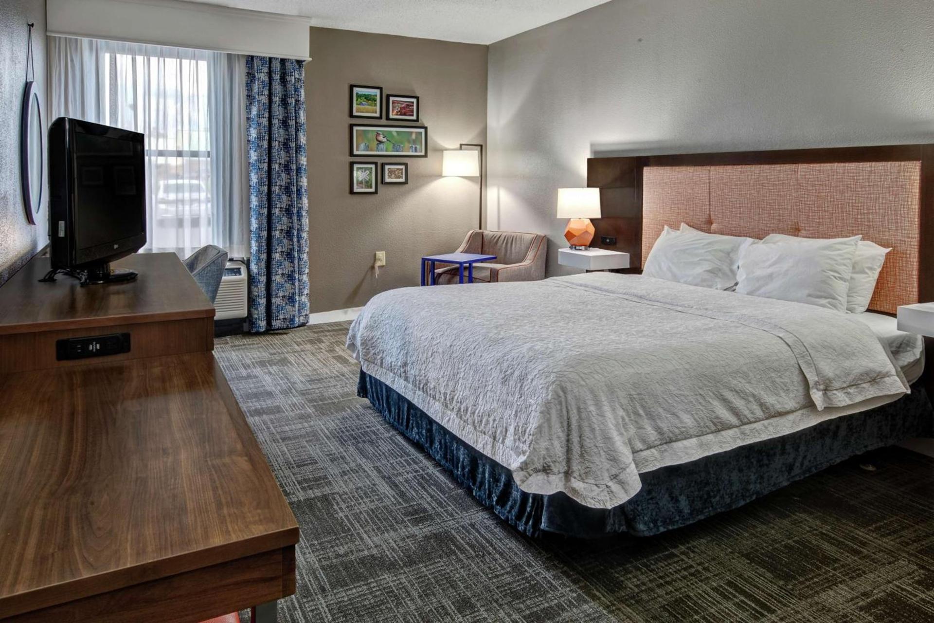 Hampton Inn Tullahoma photo 29
