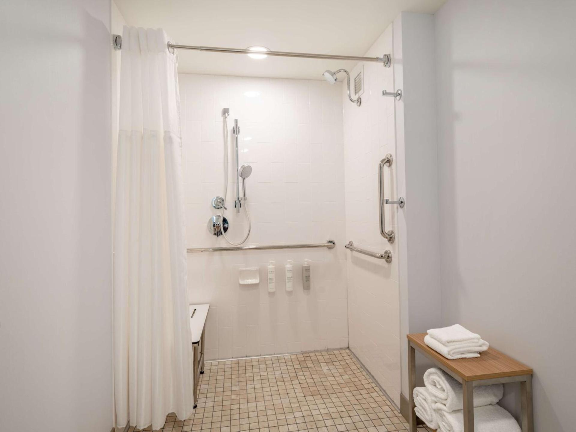 Hilton Garden Inn Toledo Downtown photo 44