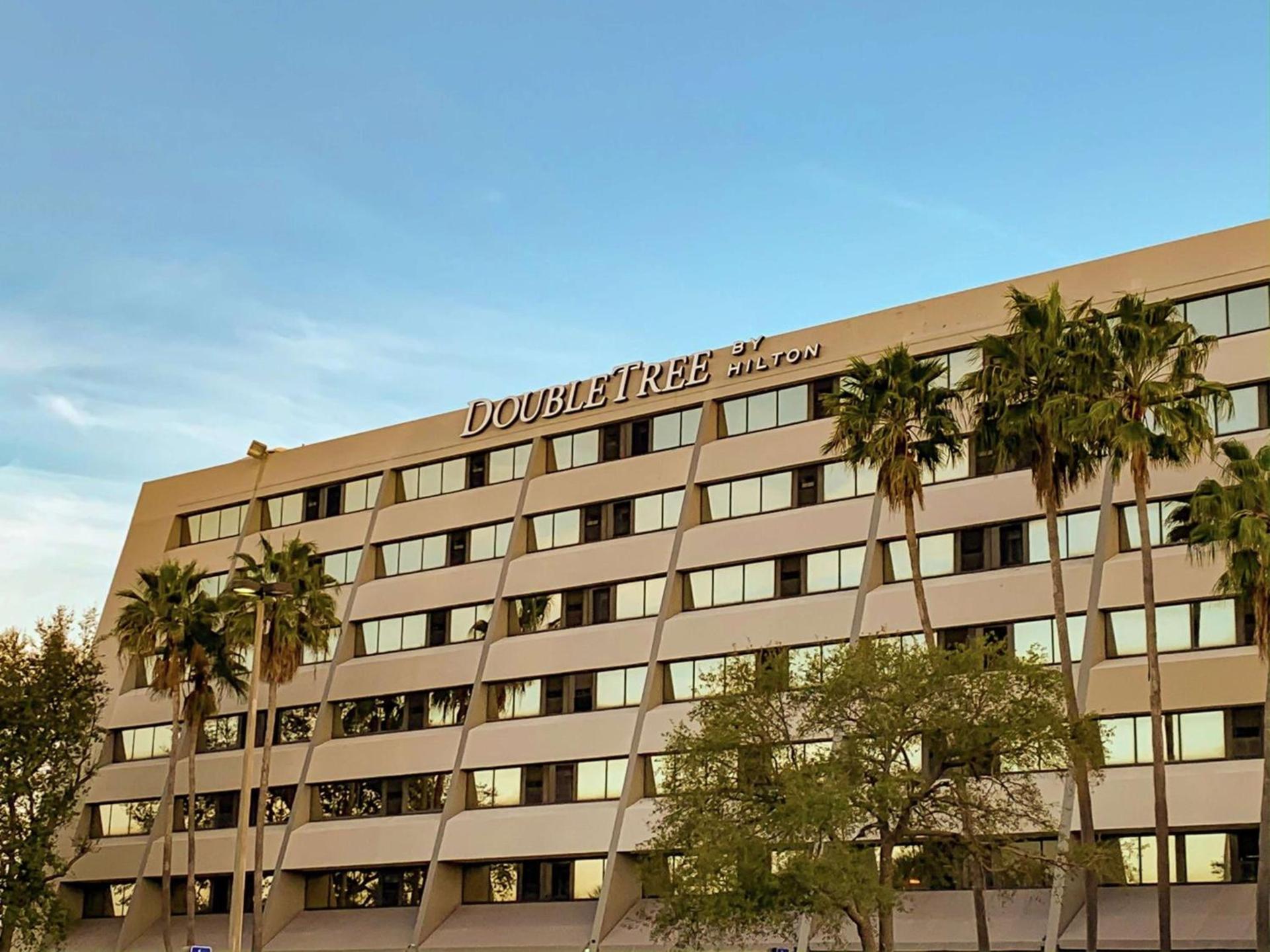DoubleTree by Hilton Tampa Rocky Point Waterfront photo 4