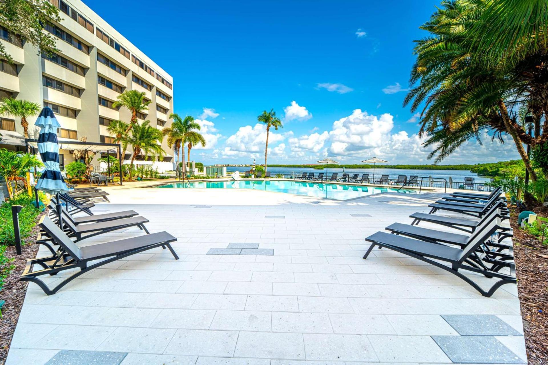DoubleTree by Hilton Tampa Rocky Point Waterfront photo 10