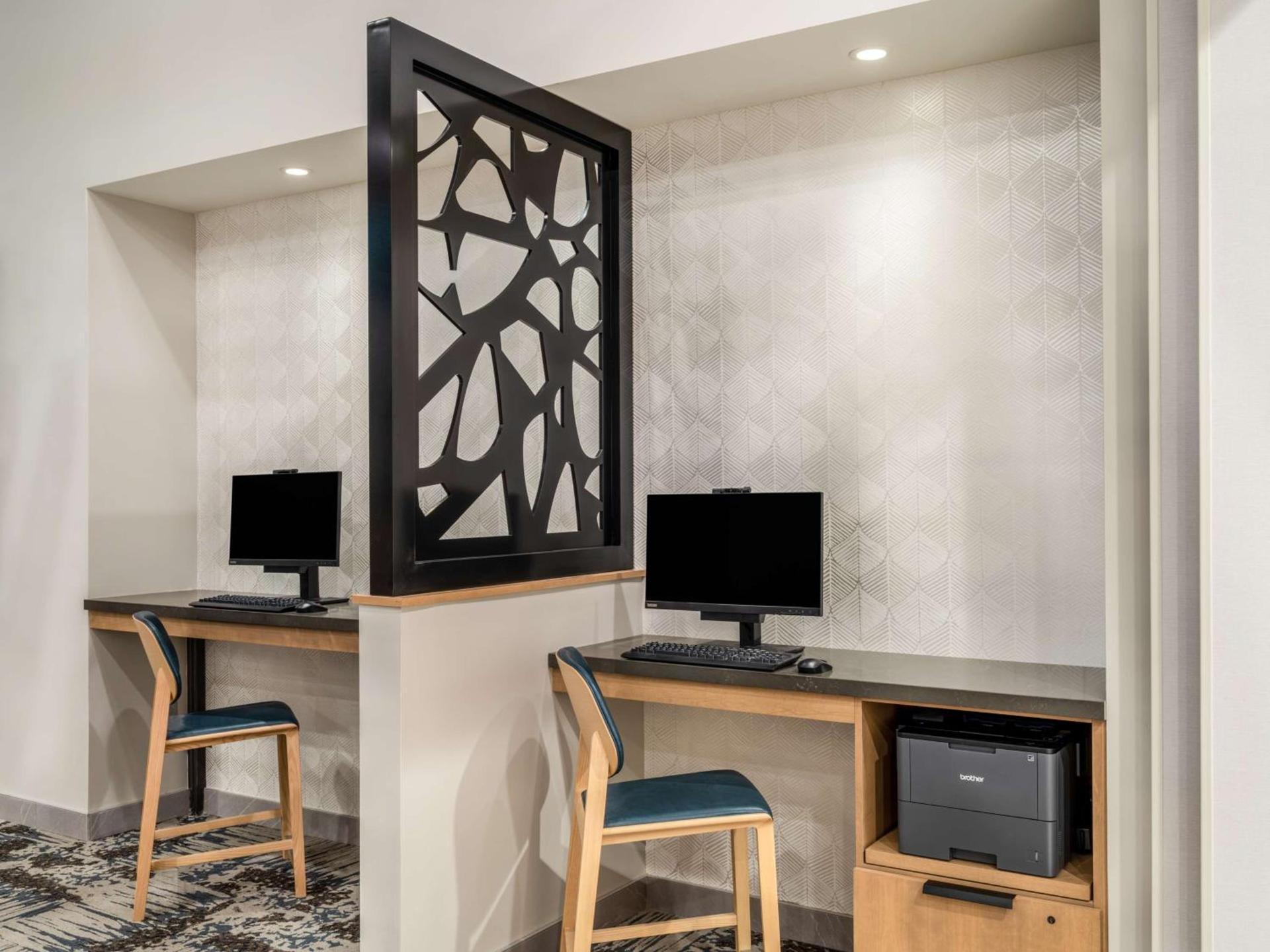 Hilton Garden Inn Toledo Downtown photo 32