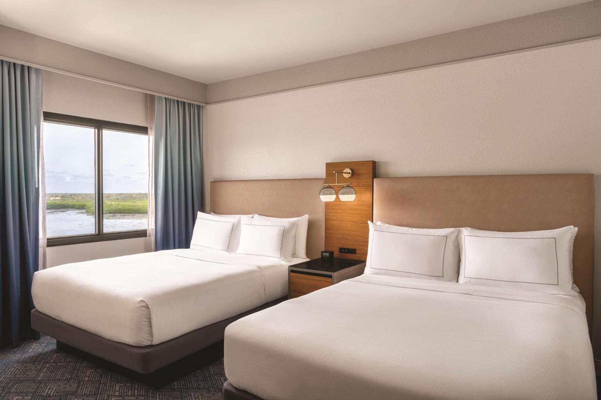 DoubleTree by Hilton Tampa Rocky Point Waterfront photo 35