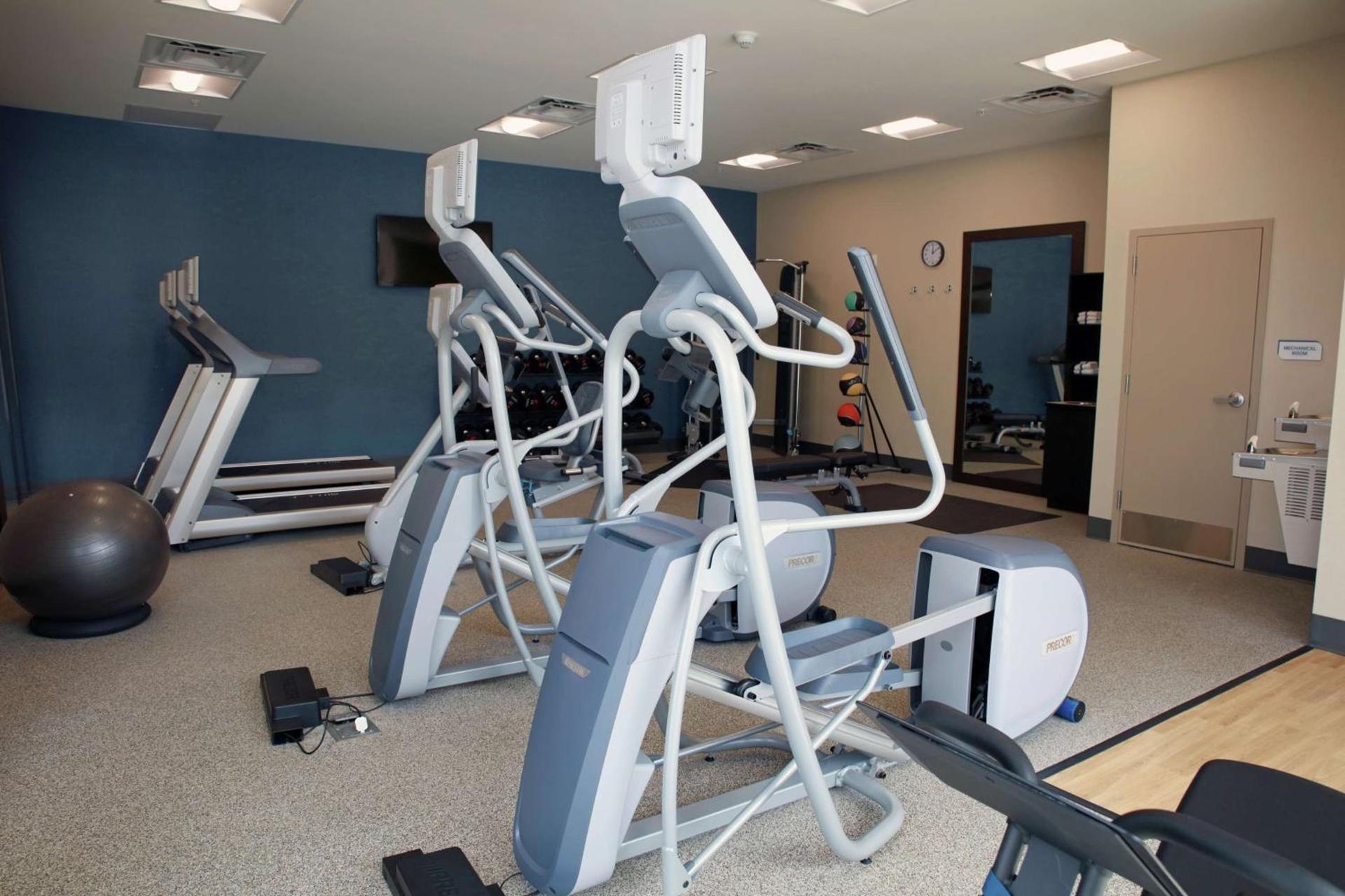 Hilton Garden Inn Tampa - Wesley Chapel photo 33