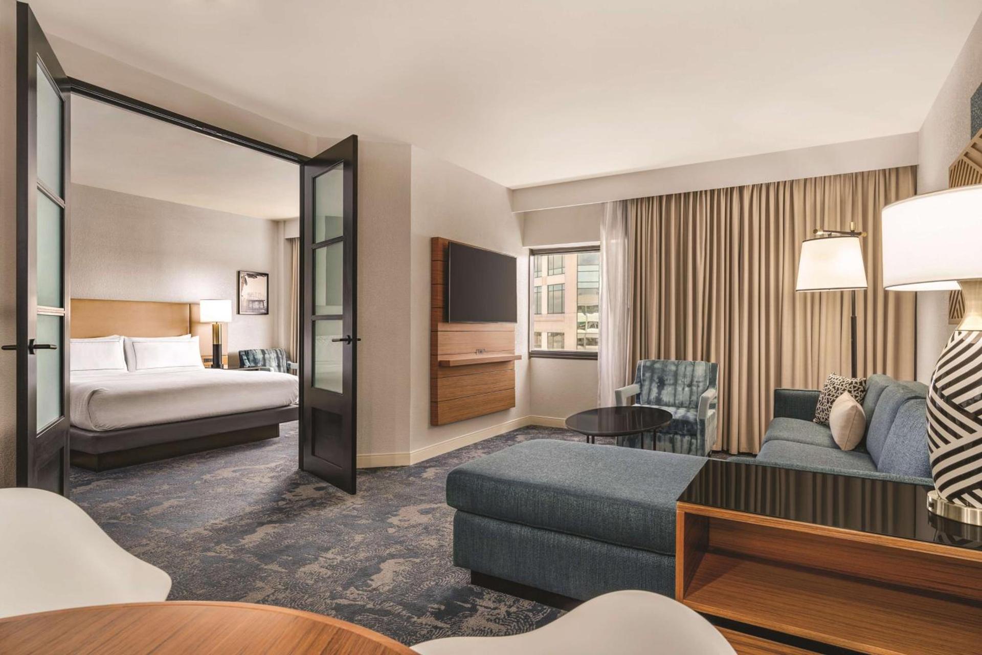 DoubleTree by Hilton Tampa Rocky Point Waterfront photo 40