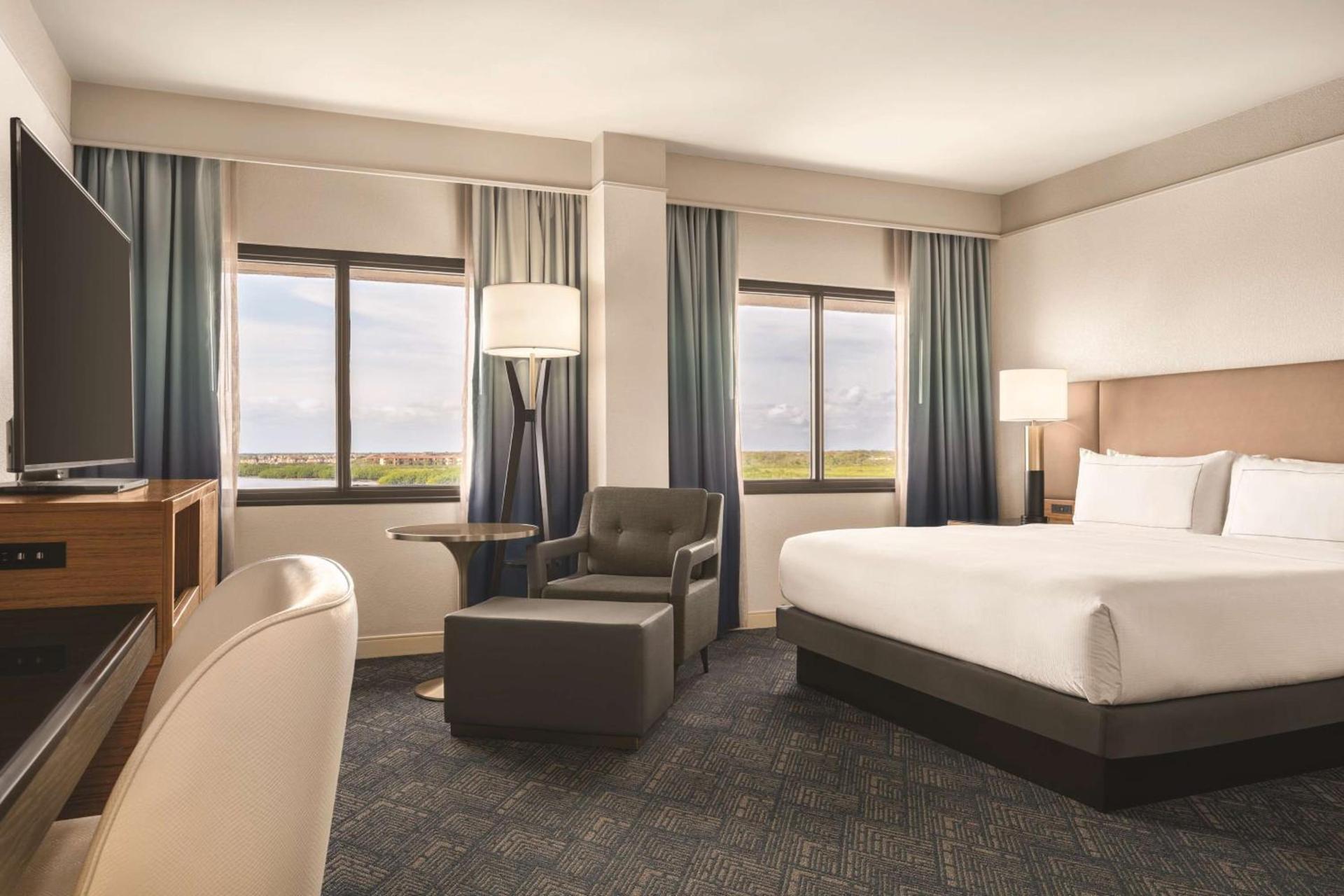 DoubleTree by Hilton Tampa Rocky Point Waterfront photo 43