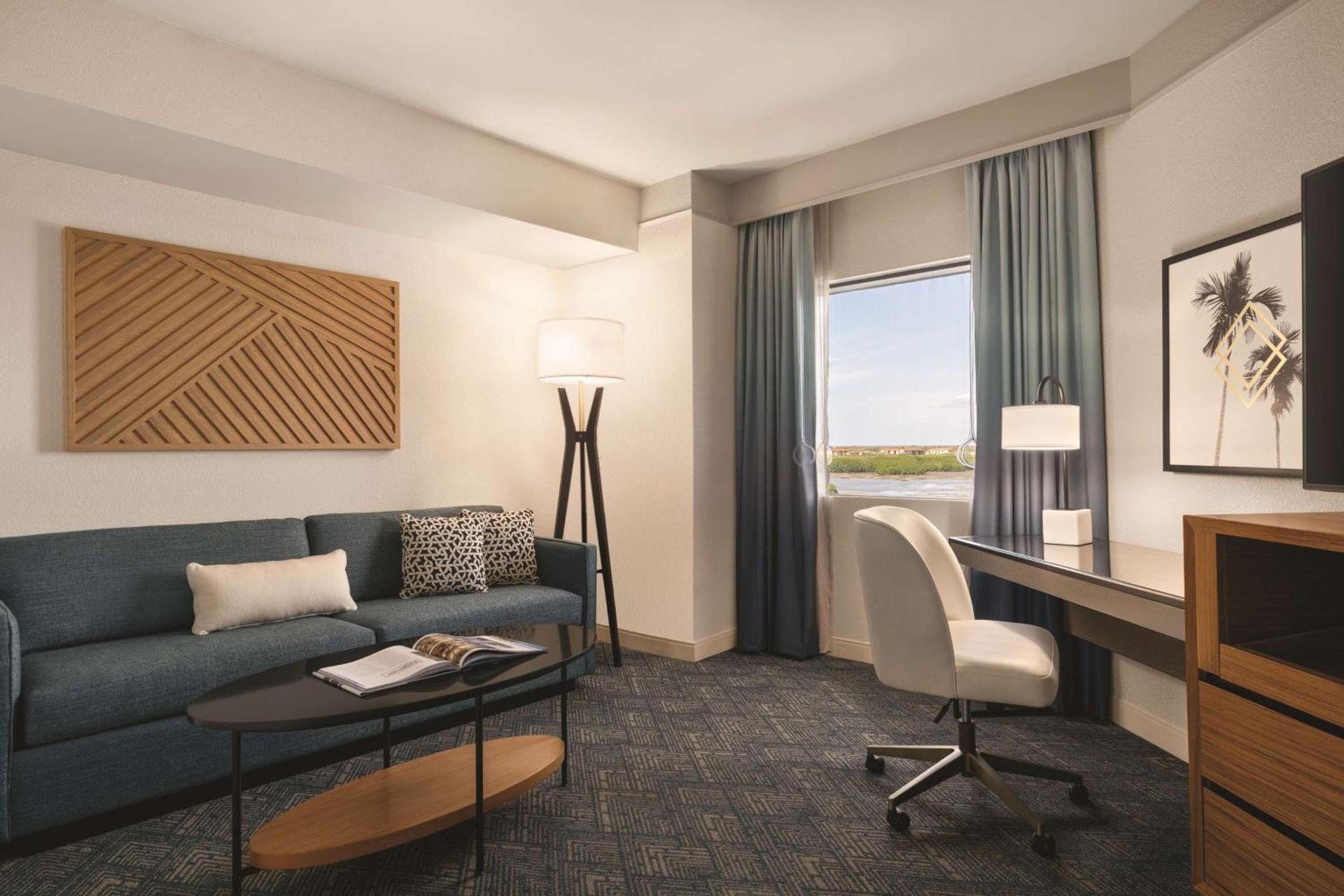DoubleTree by Hilton Tampa Rocky Point Waterfront photo 44
