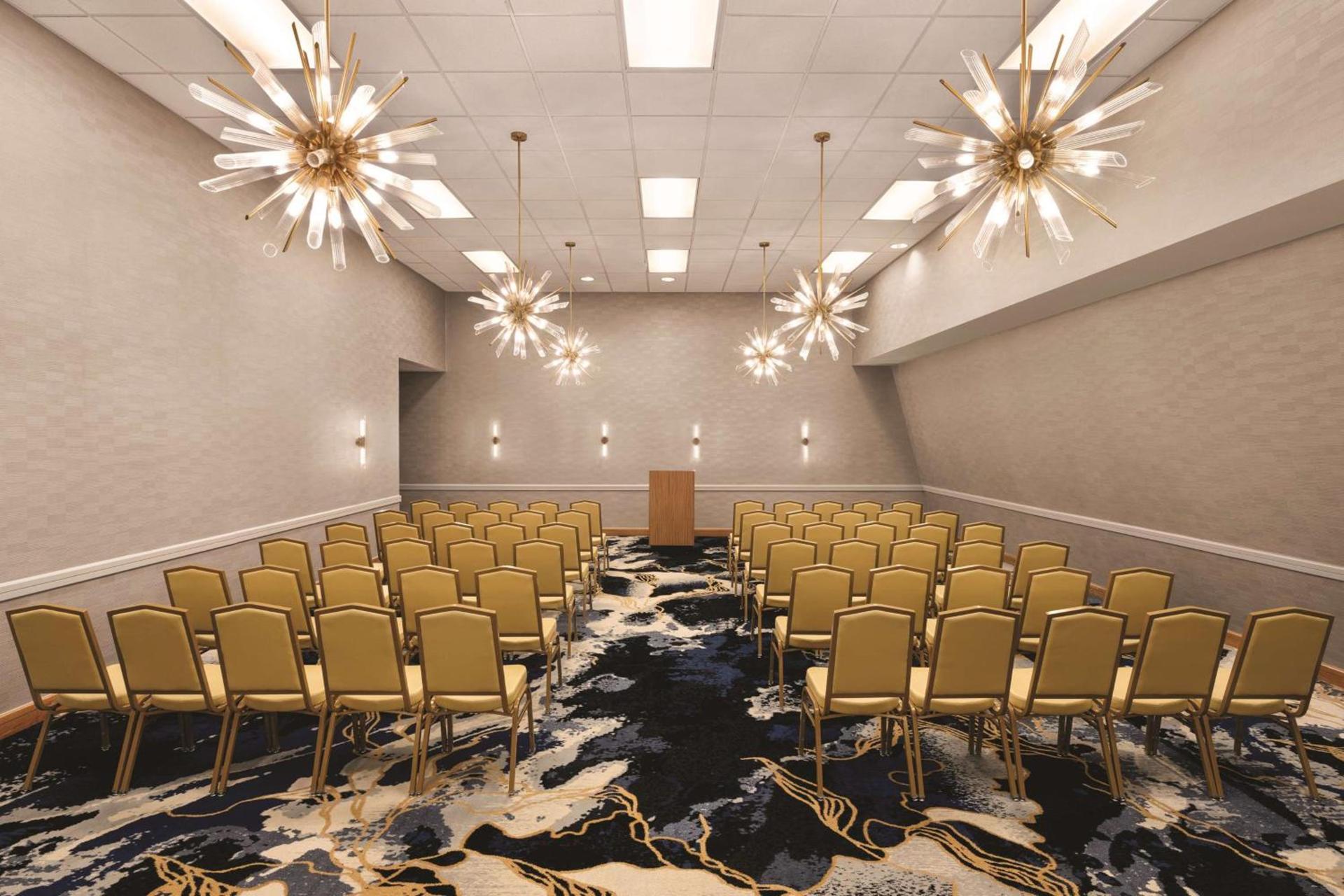 DoubleTree by Hilton Tampa Rocky Point Waterfront photo 47