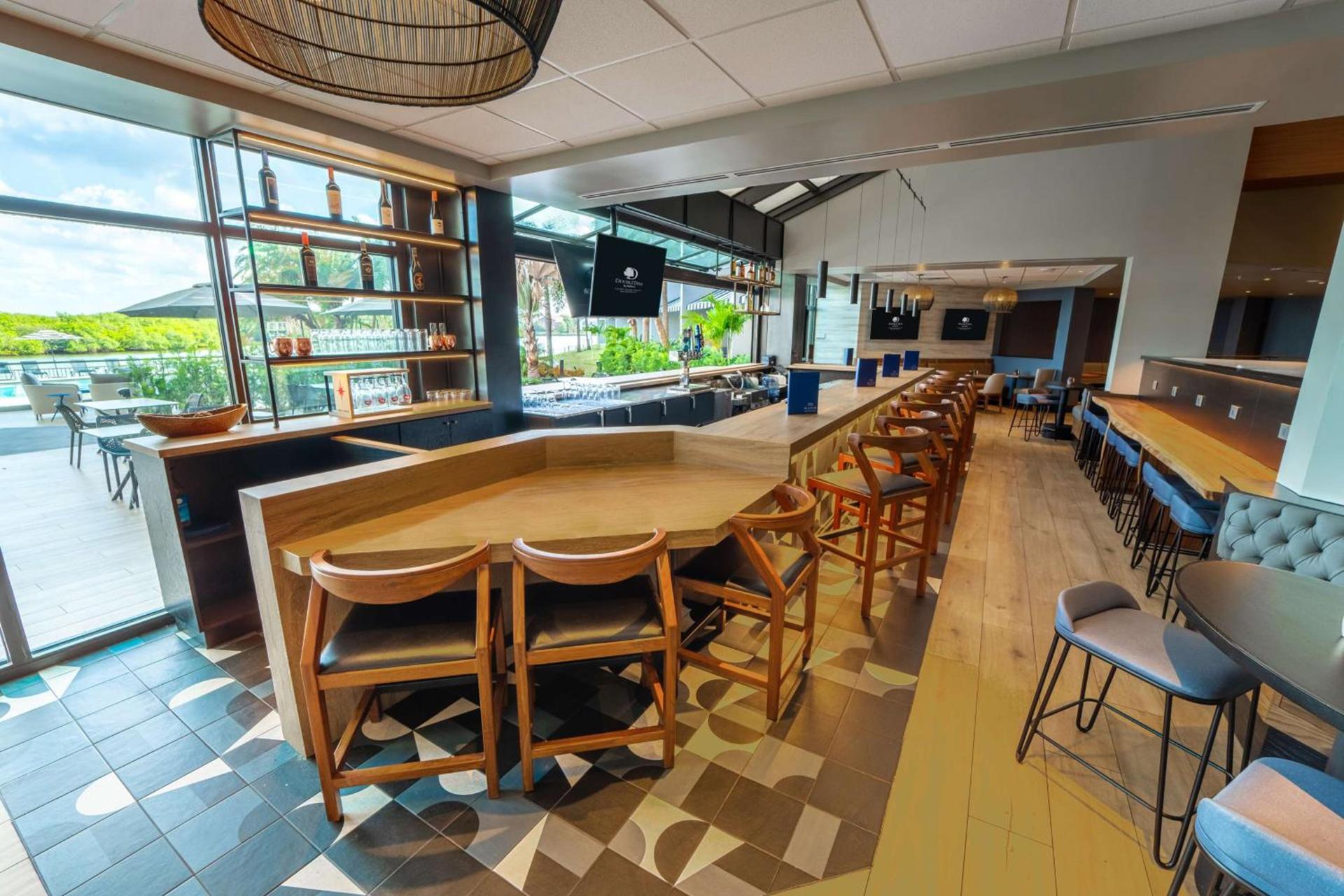 DoubleTree by Hilton Tampa Rocky Point Waterfront photo 49